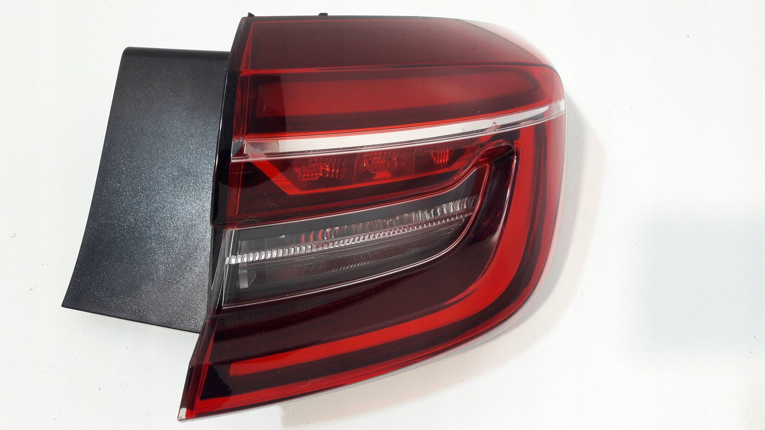 Renault Clio V light rear right 265509761R (R225)