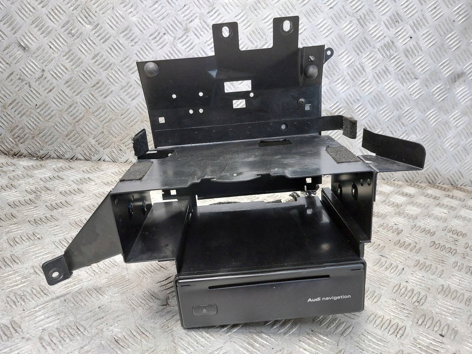 ZMIENIARKA + WZMACNIACZ AUDI A6 C5 LIFT 8618842290