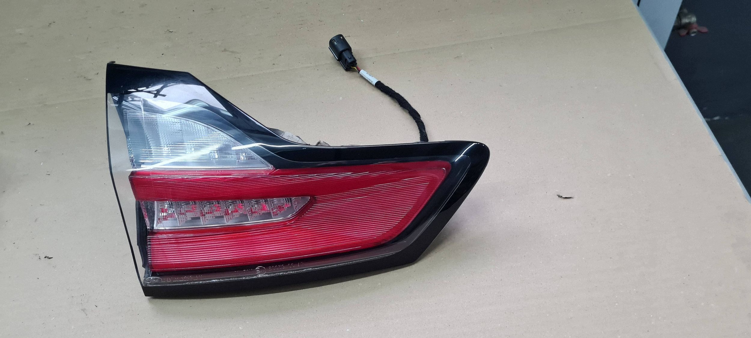 Ford Edge II 2020 ST LIFT light left bonnet boot rear part KT4B13A603A