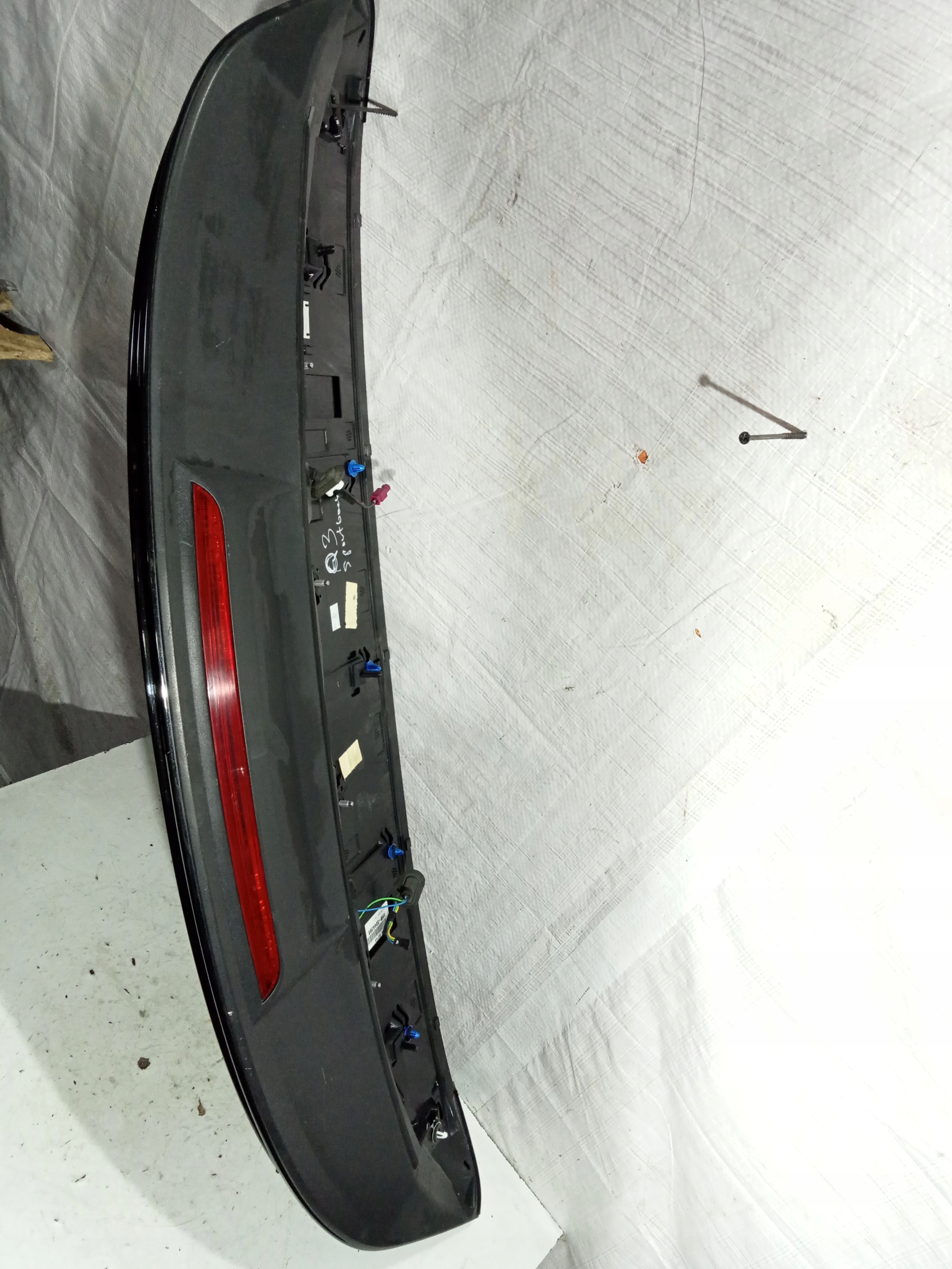 СПОЙЛЕР КРИЛО-ОБДУВА КРИШКИ AUDI Q3 SPORTBACK 2020r