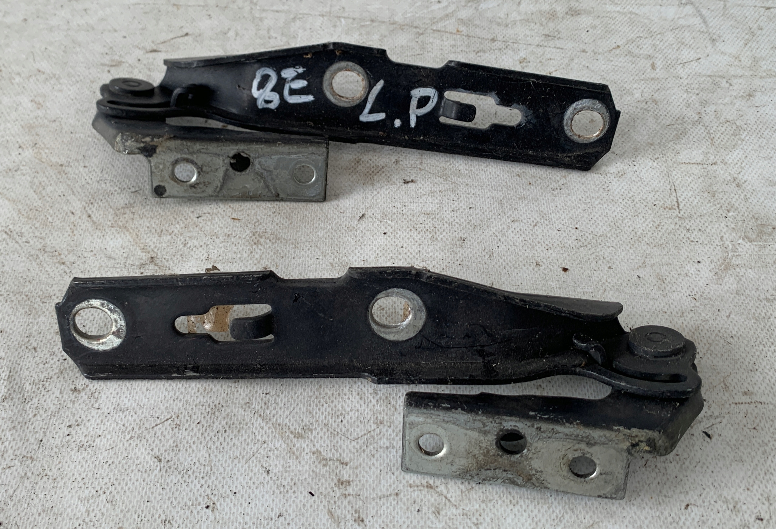 # hinge bonnets right + left AUDI A4 B6 B7