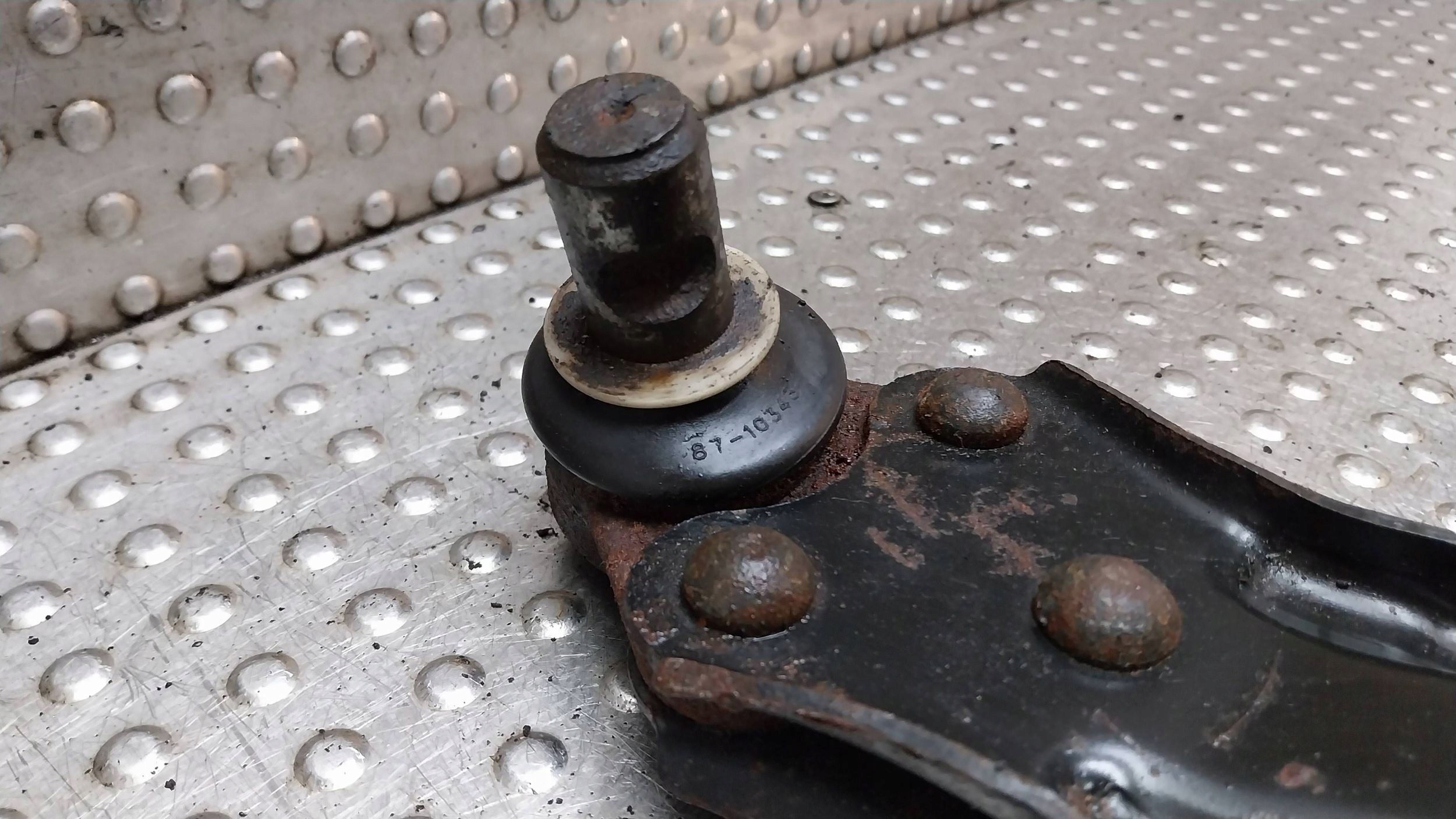 arm left front A6383300010 MERCEDES VITO W638 96-03
