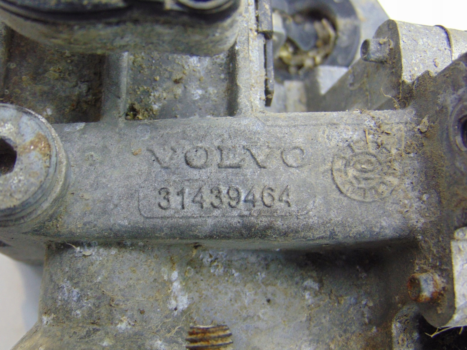 Abgaskuehler AGR AGR-Ventil VOLVO V40 II 2.0 D4 31439464