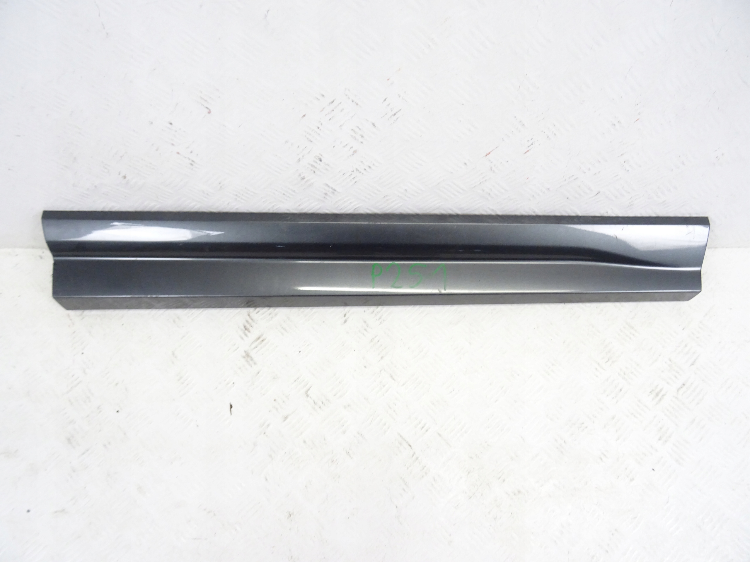 AUDI Q2 81A S-LINE right moulding door