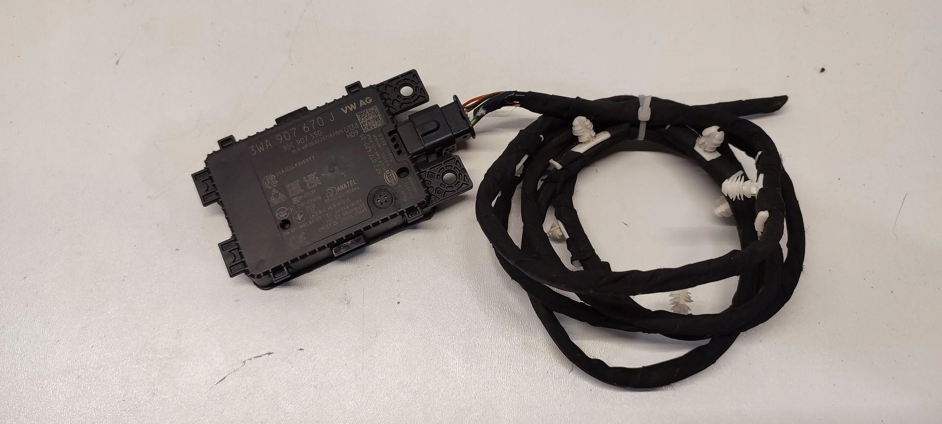 vw TAYRON 3WA907670J