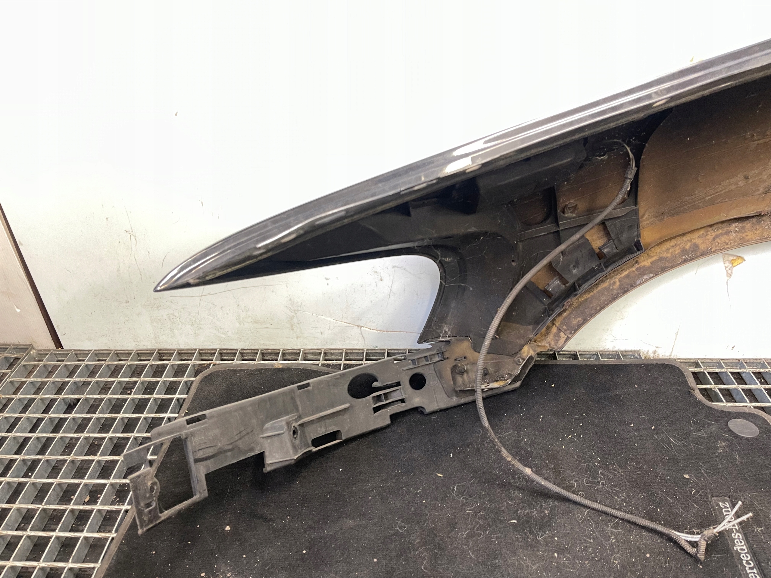 VW TOUAREG 7L fender right front front LC9Z 02- W colour