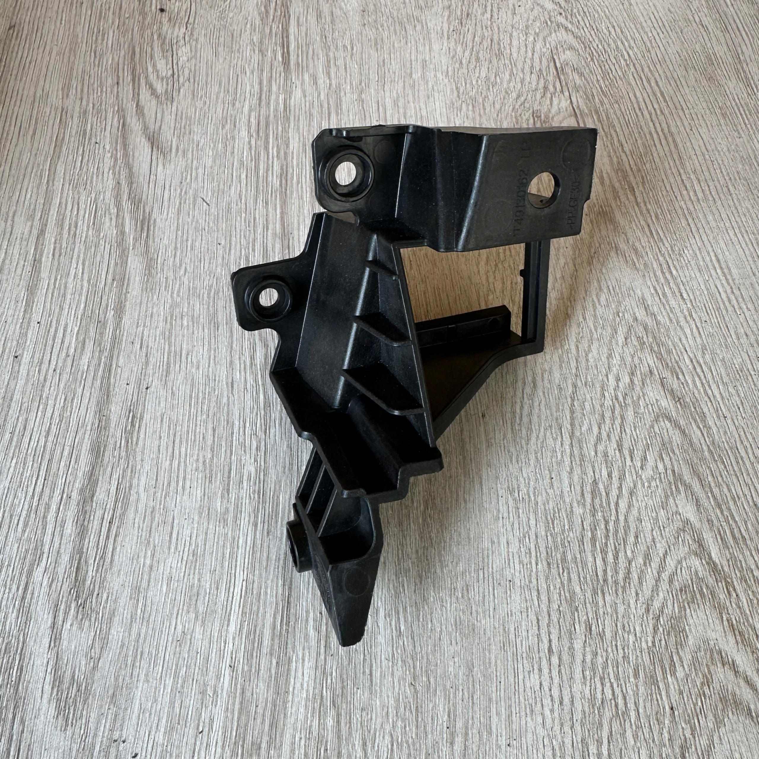 WSPORNIK LAMPY LEWY PRAWY ALFA ROMEO STELVIO