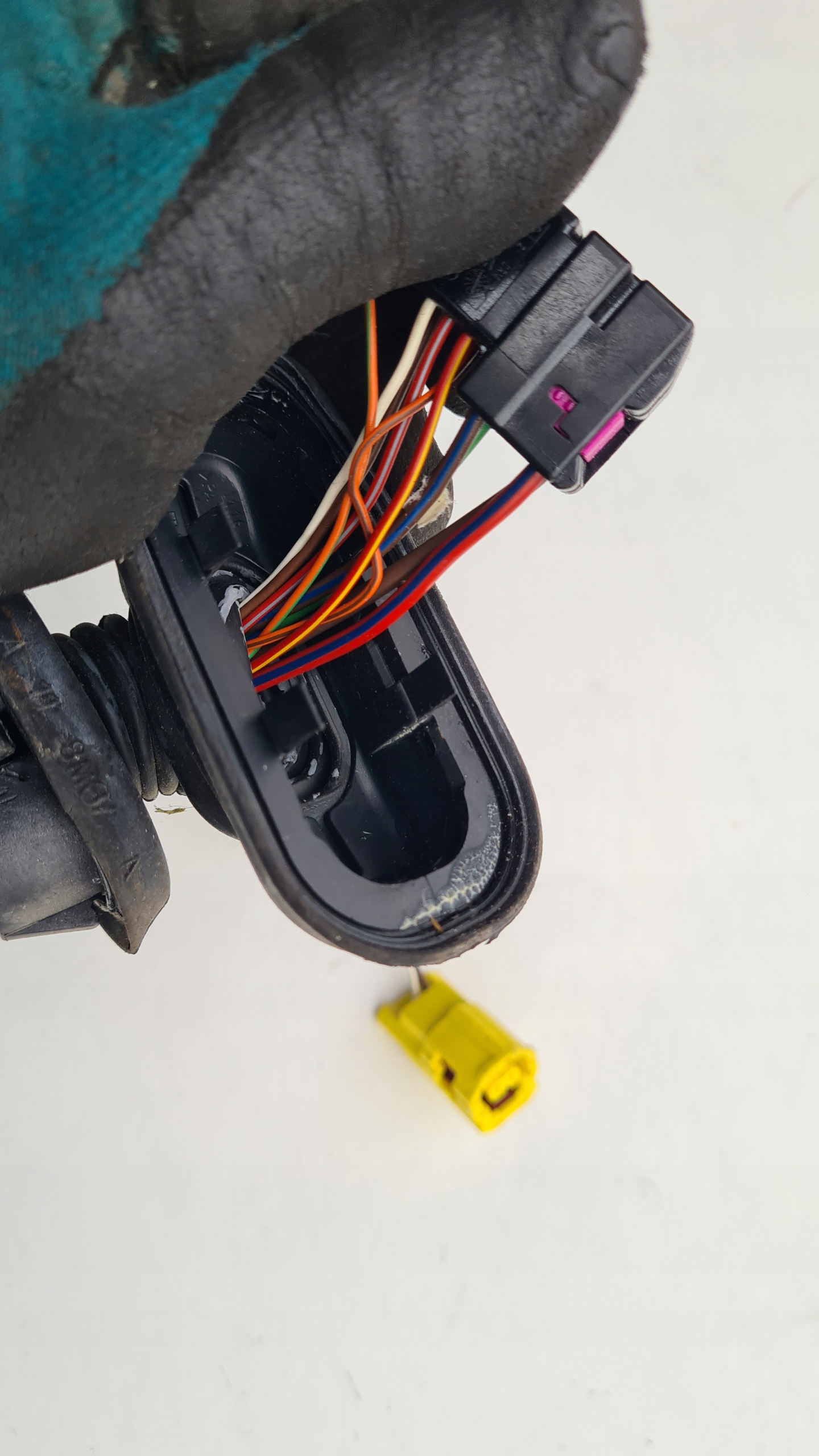 Audi A4 B7 04-08r Instalacja wiązka drzwi prawy przód 8E1971029AF Producent części Audi OE