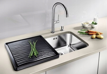 Blanco Ociekacz z czarnego tworzywa 230734
