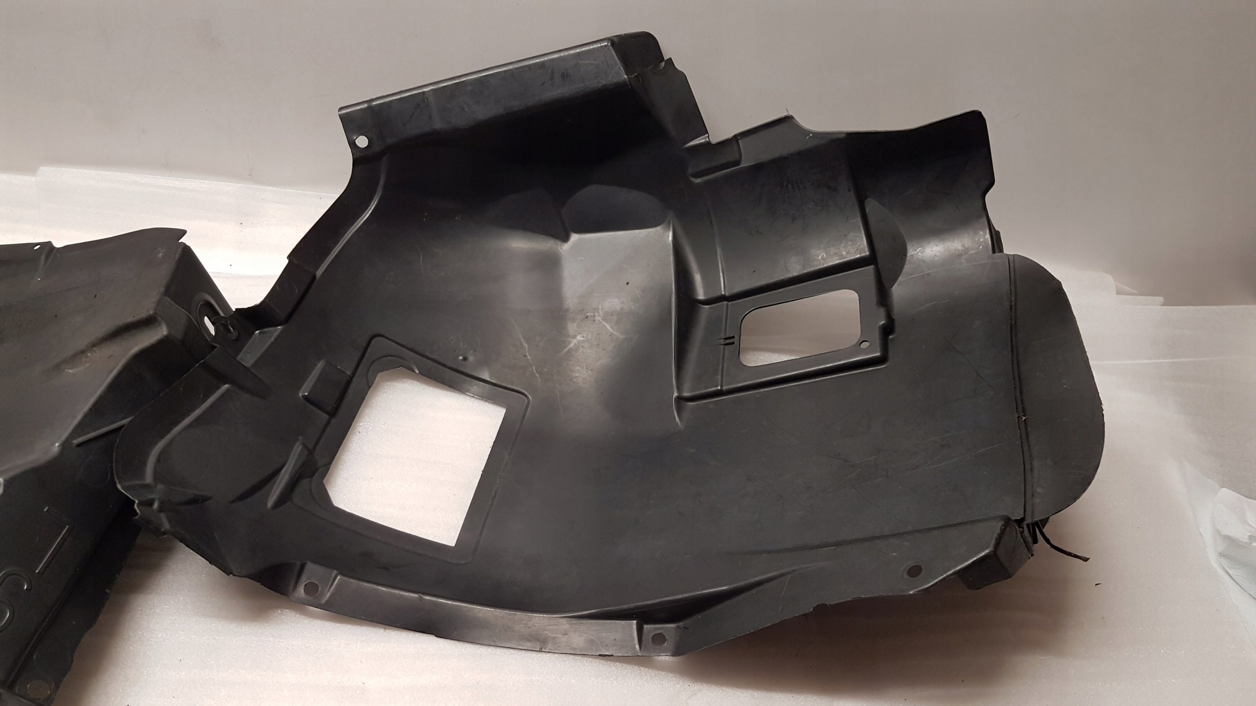 mudguard left front BMW 3 E90 E91 7059377 7172499