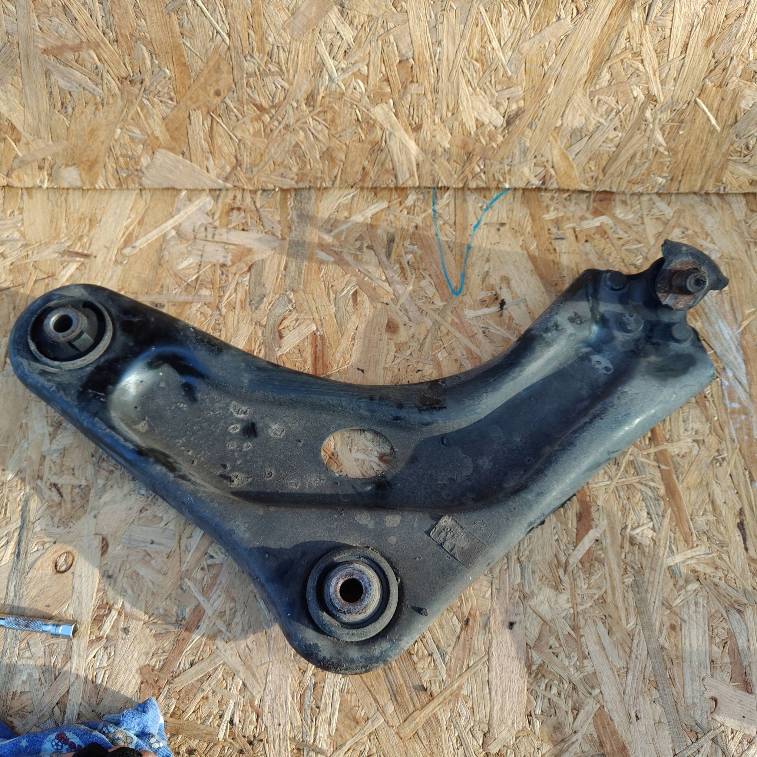 arm front left side Citroen C3 Aircross automat