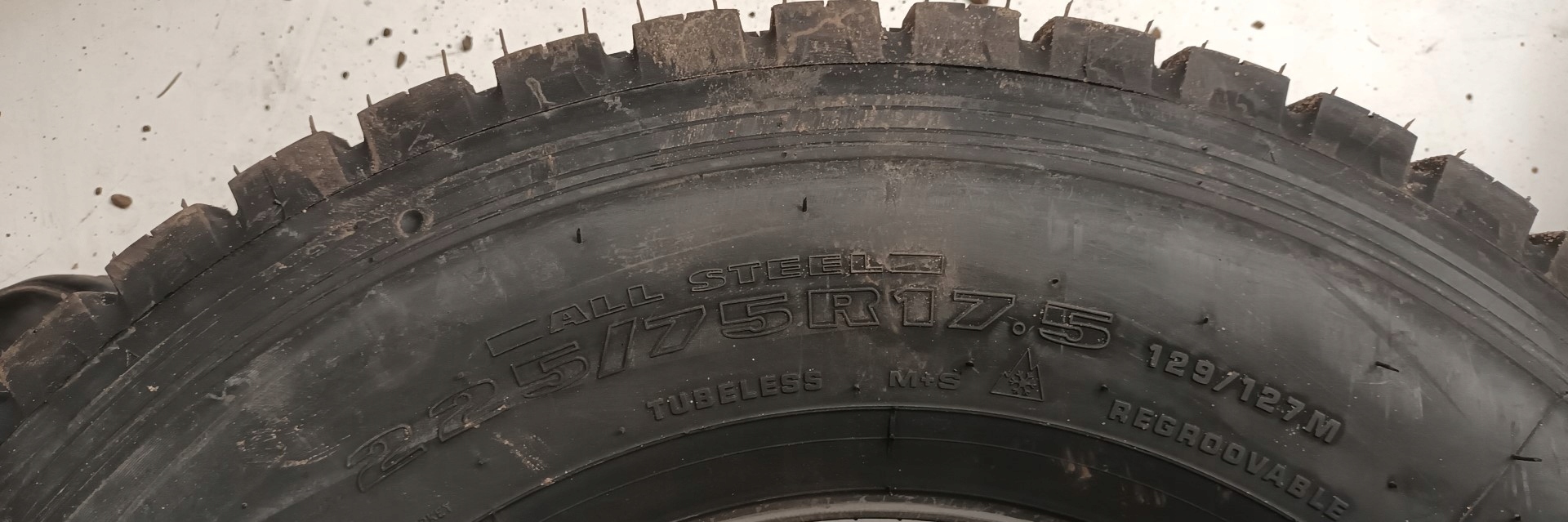 225/75R17,5 (NOWA) LASSA LS/T 5500. NOWE Marka Lassa