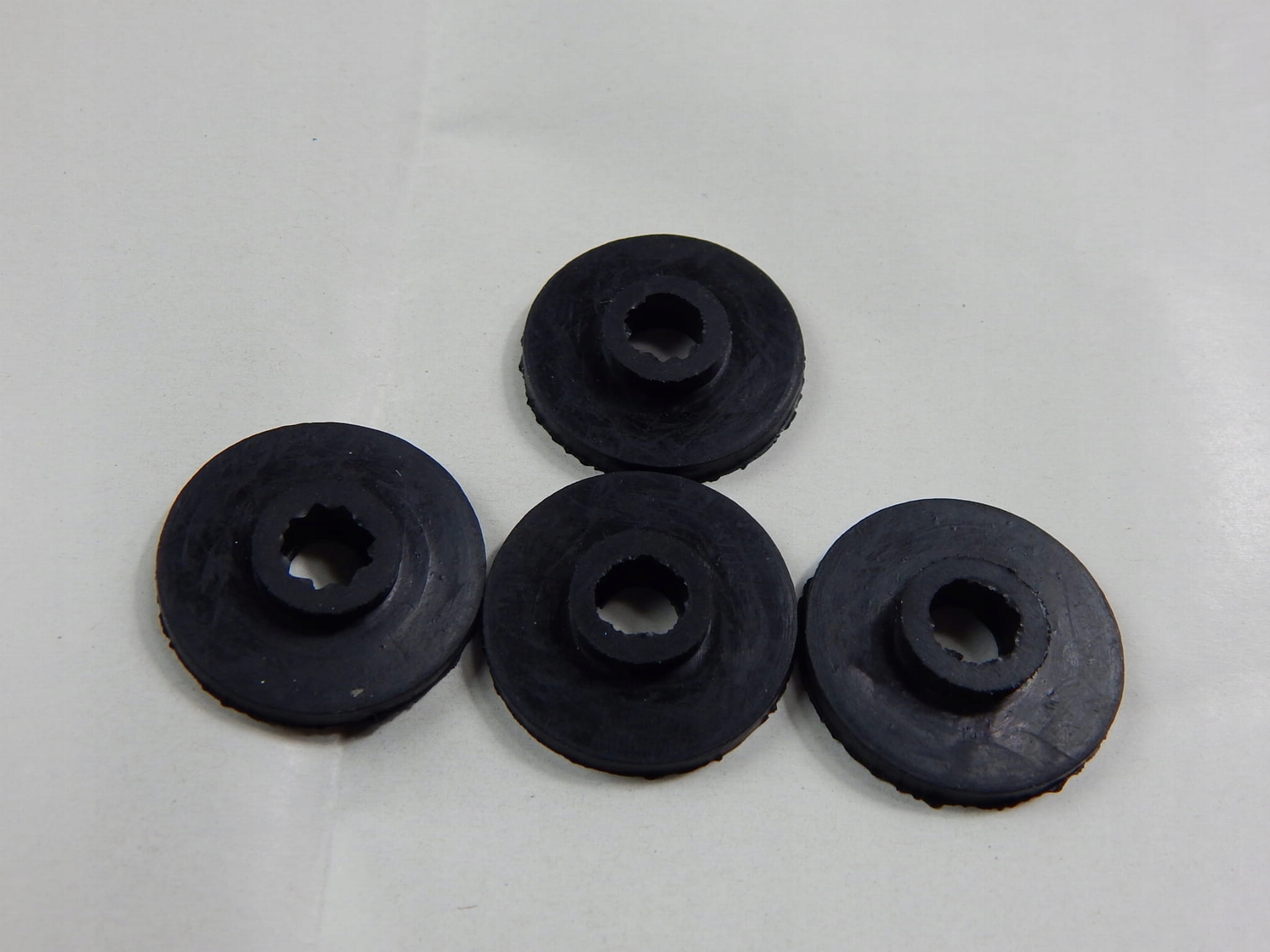 GUMKI MOCOWANIA LAMPY PRZEDNIEJ BMW M72 K750 URAL