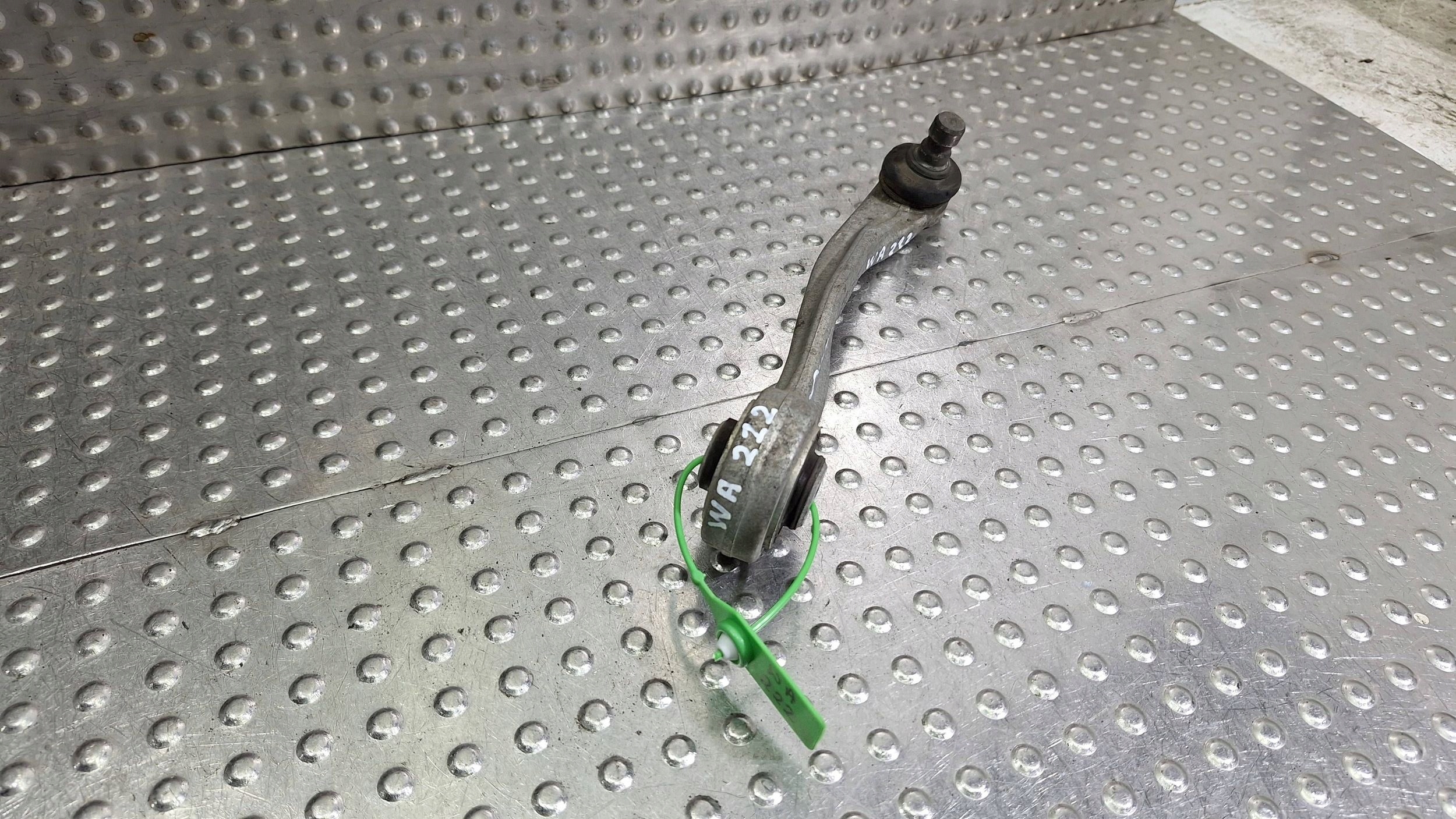 arm right front upper 8K0407510B 8K0510B AUDI A4 B8 A5 8T Q5 8R