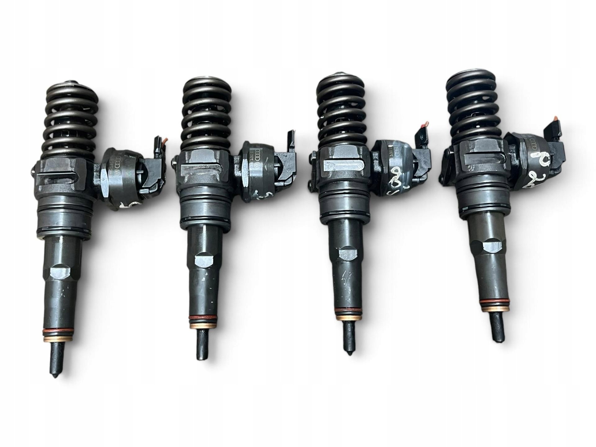 injector Volkswagen Golf 5 2007 038130073AG