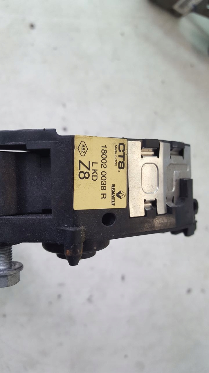 accelerator pedal Renault Megane III 1,4TCE