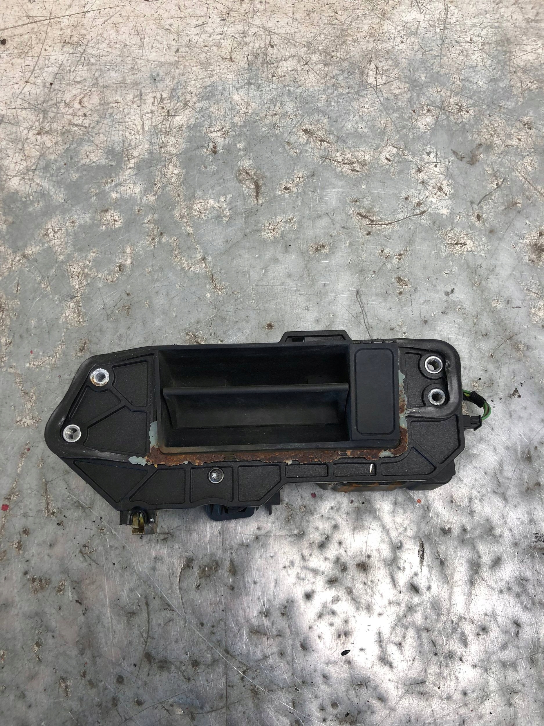 handle bonnet boot MERCEDES W211 KOMBI A2117400093