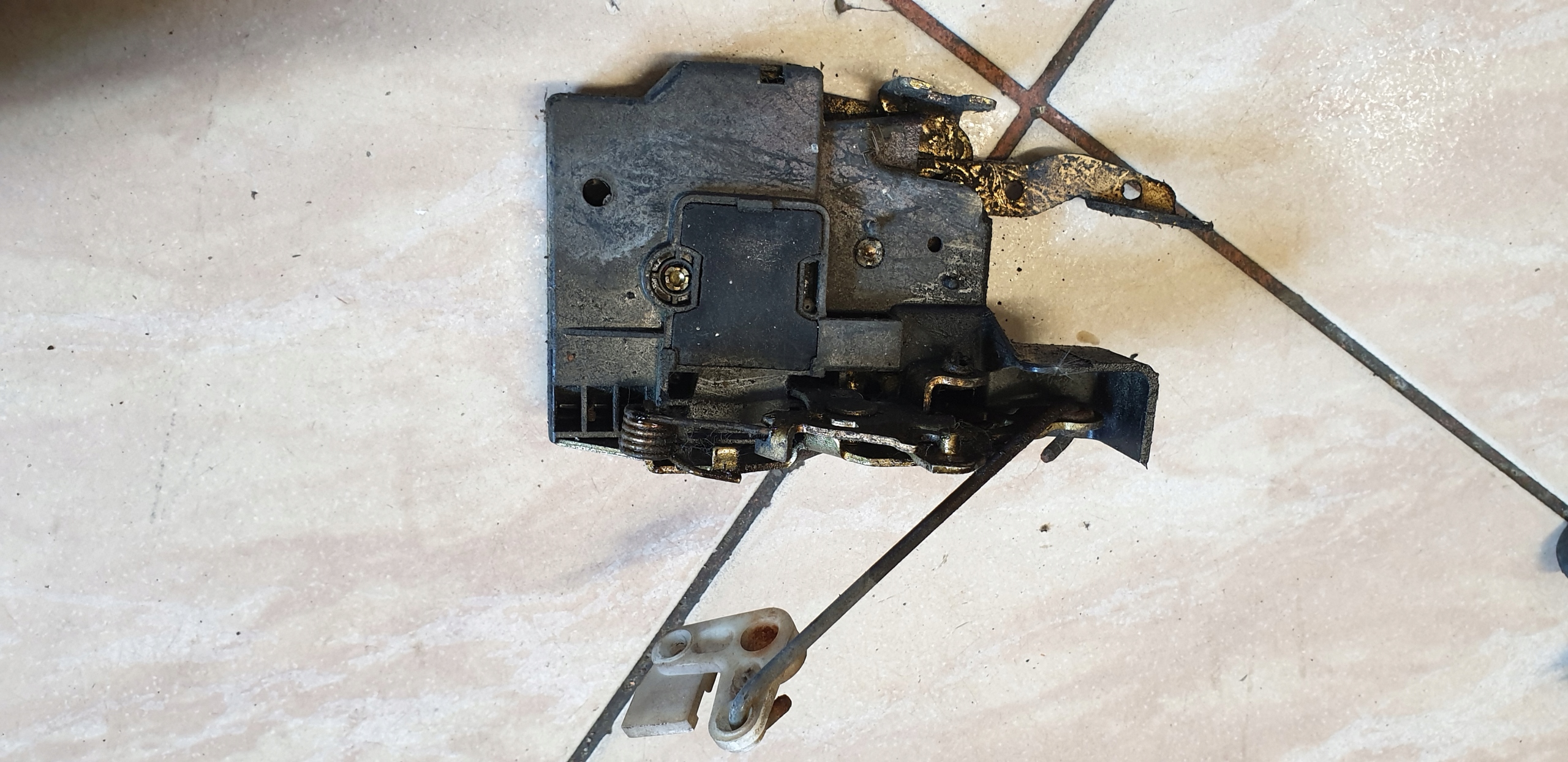 lock Z door PRAWYCH BMW 3 E30 2D original