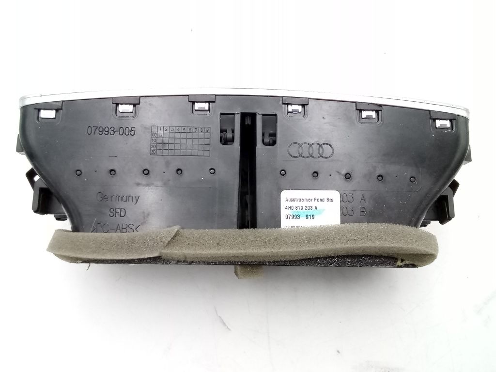 Audi A8 D4 grid air conditioning devices rear part rear 4H0819203A