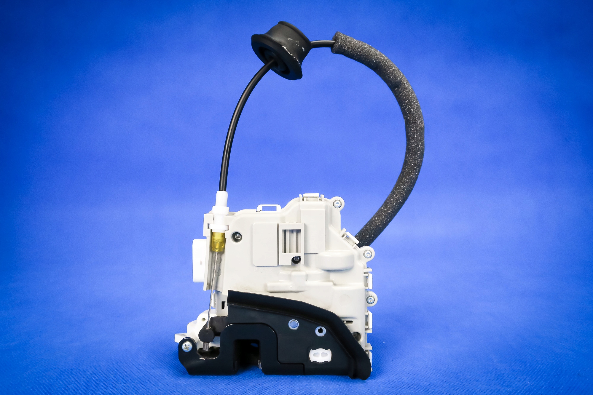 lock door front Audi A3 8V A4 A5 8W 8X1837016B
