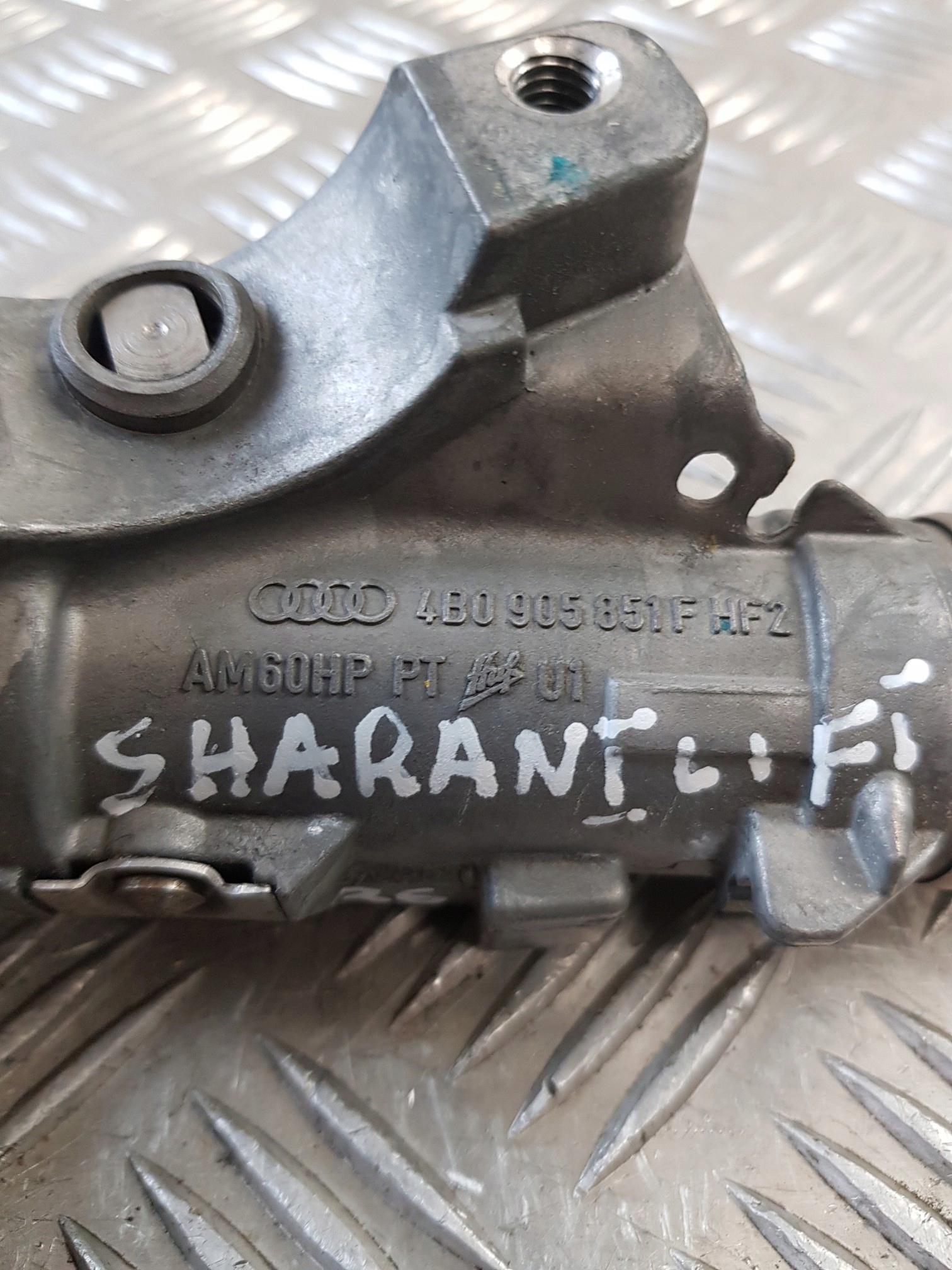ignition key 4B0905851F VW SHARAN and LIFT 04R