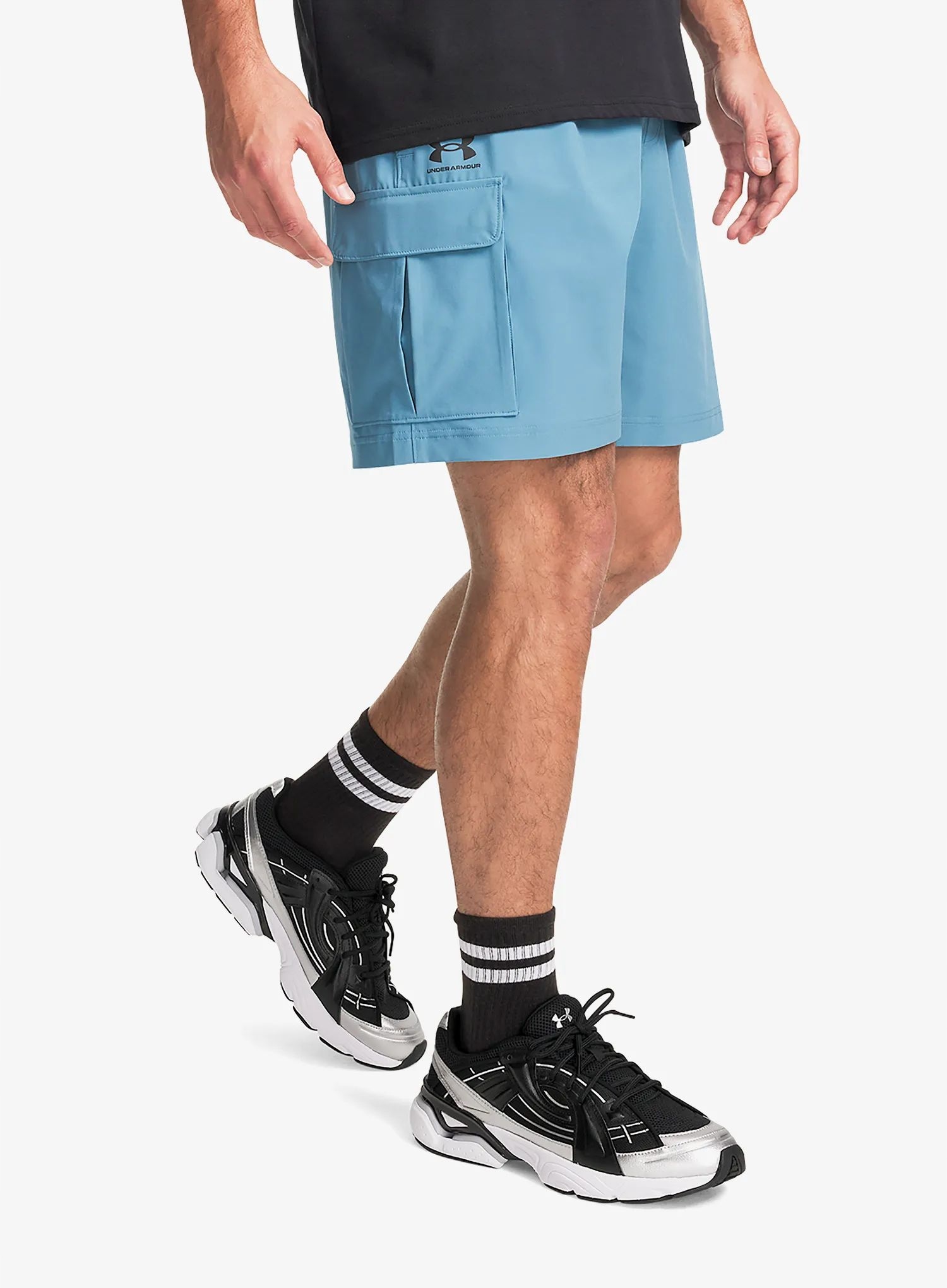 Krátké kraťasy Under Armour Vibe Woven Cargo Short bound. blue/black L
