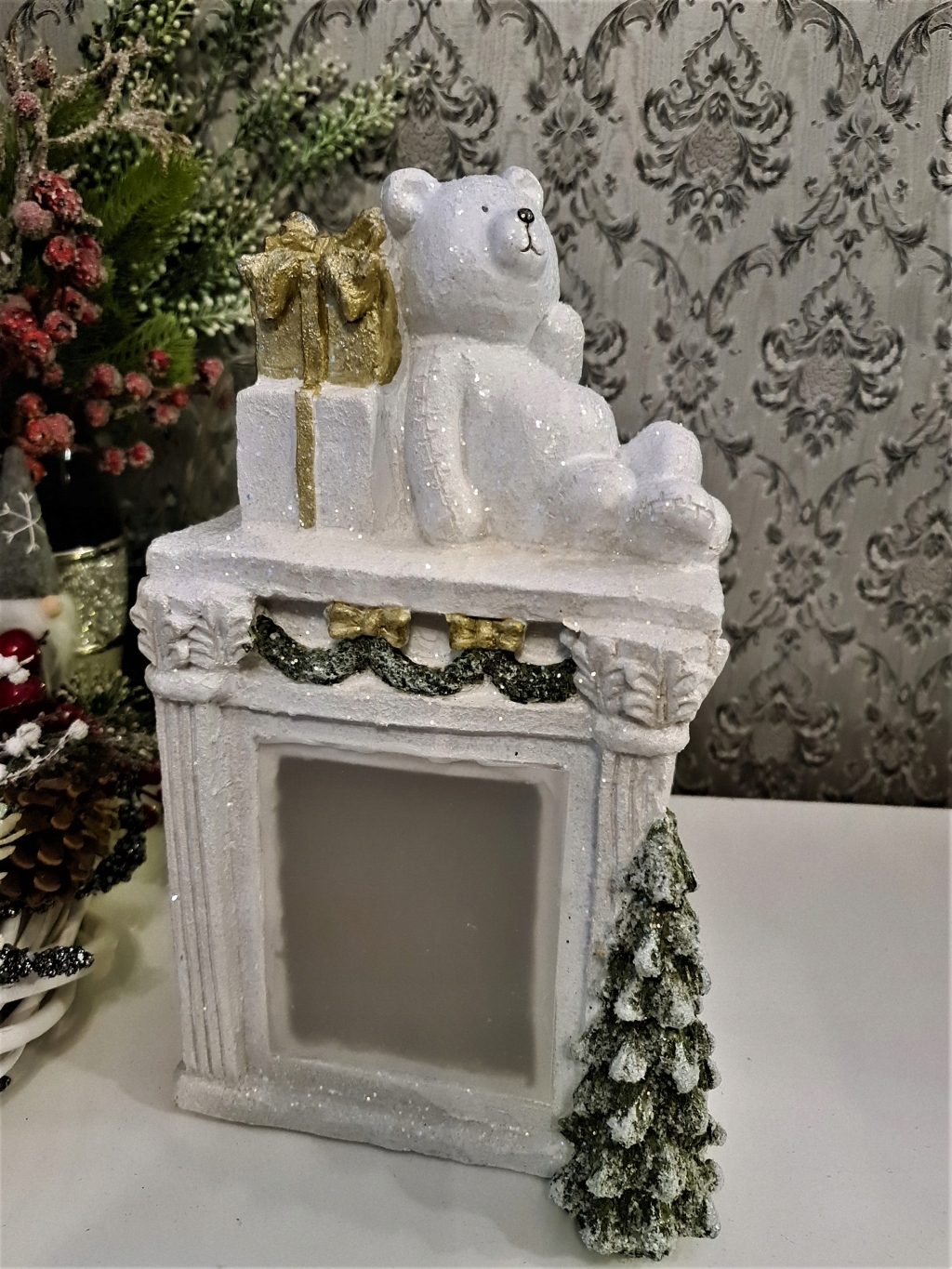 FIGURA ŚWIĄTECZNA KOMINEK Z NIEDŹWIADKIEM - led Szerokość produktu 13 cm