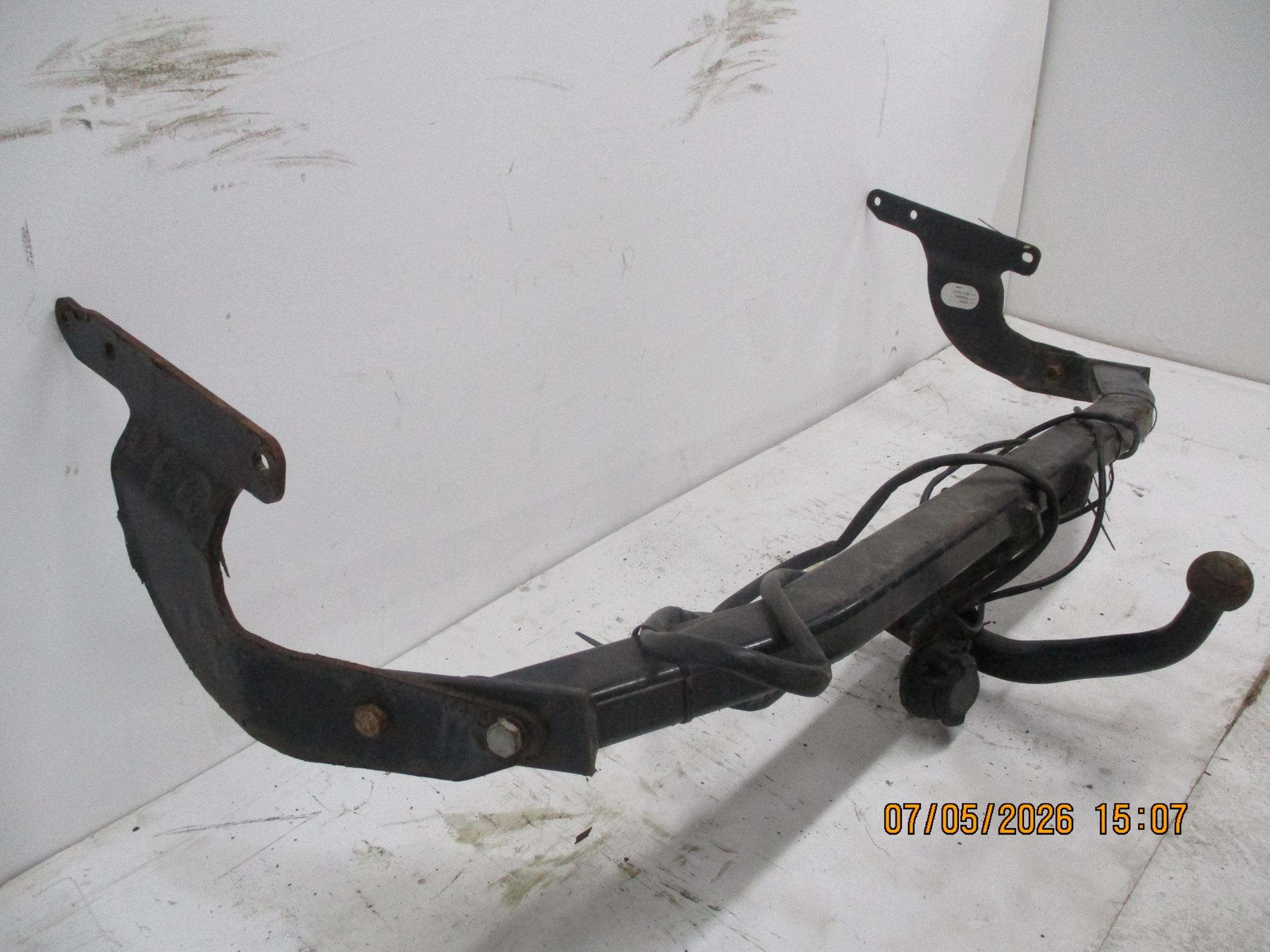 bumper support towing RENAULT SCENIC IV