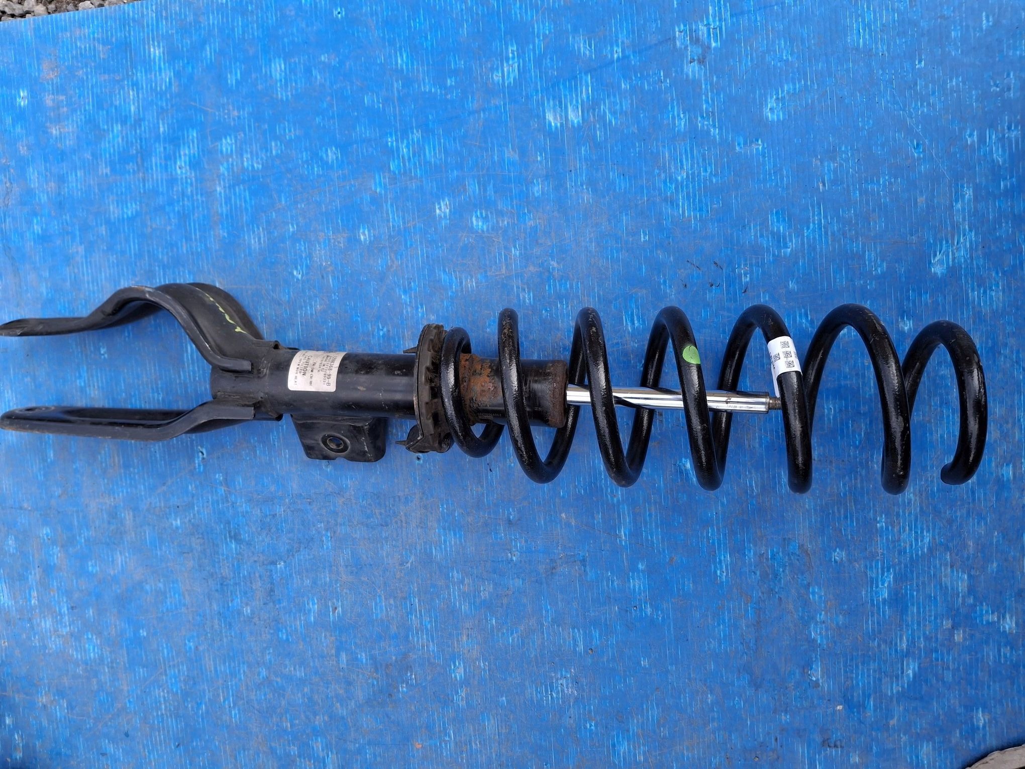 shock absorber right front TESLA MODEL Y 2020R->
