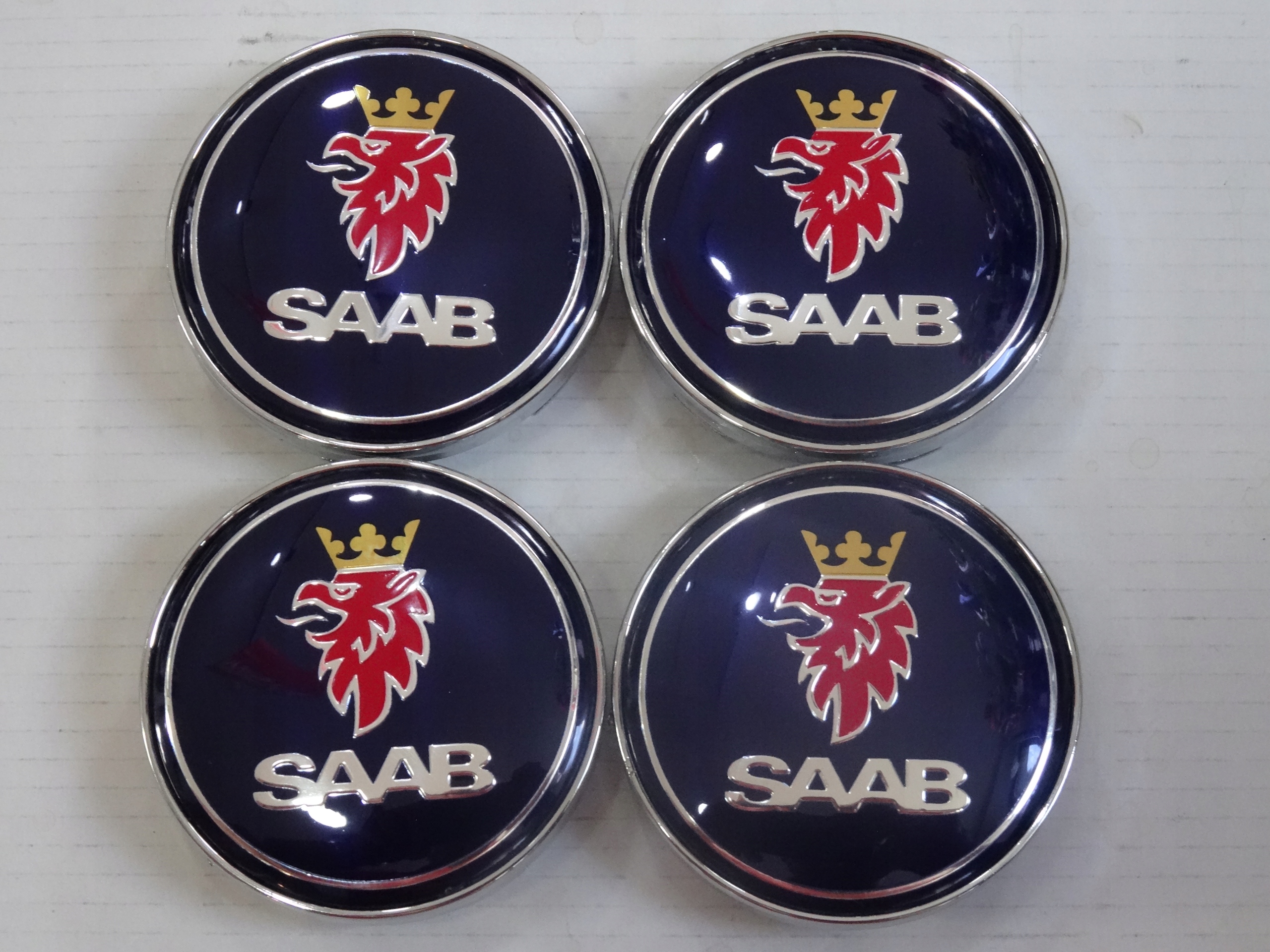 

4x Dekielki Dekle Emblematy na felgi Saab 60 mm gr