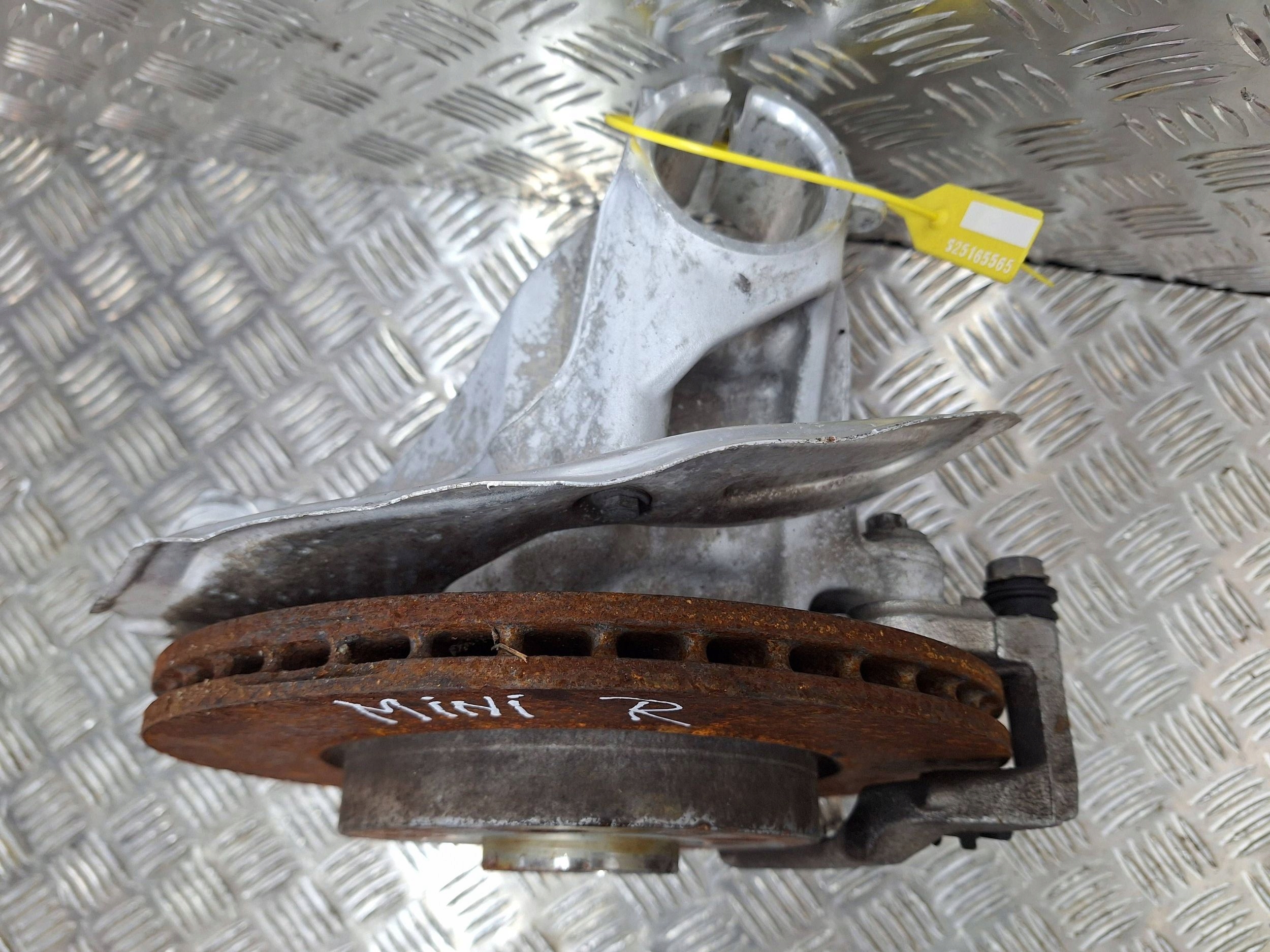 swing right front MINI COOPER F55 F56 13- 6876644