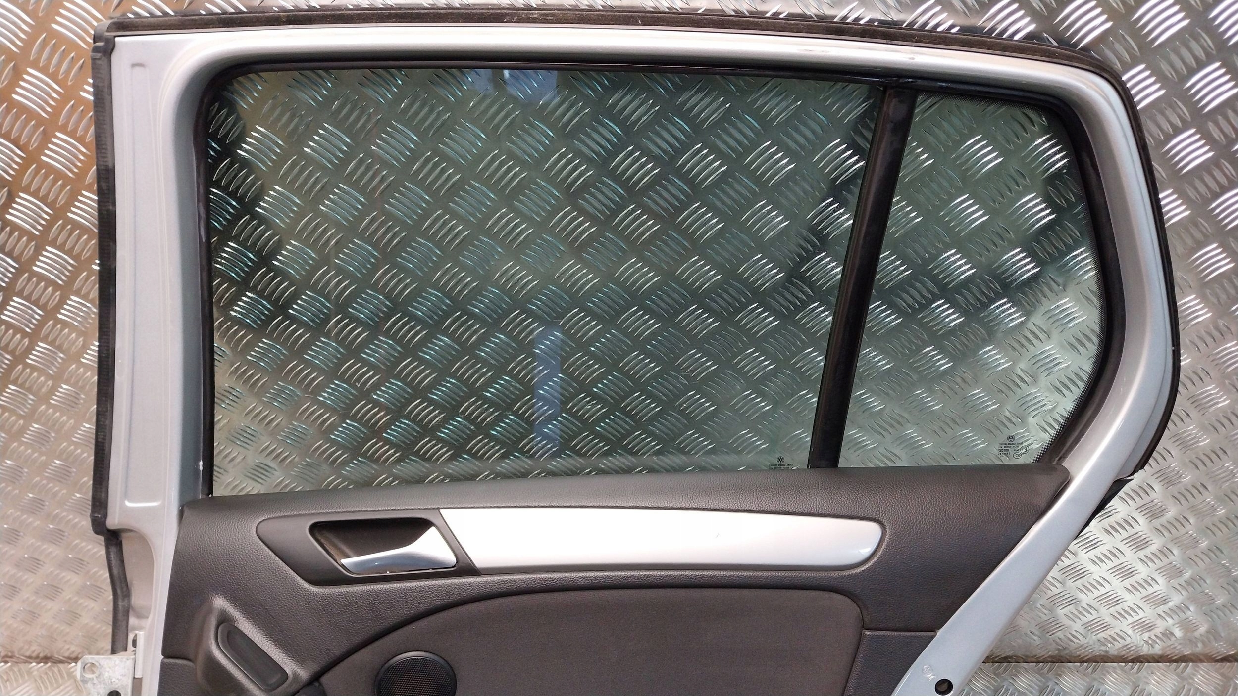Tür heck rechts VW GOLF VI 08