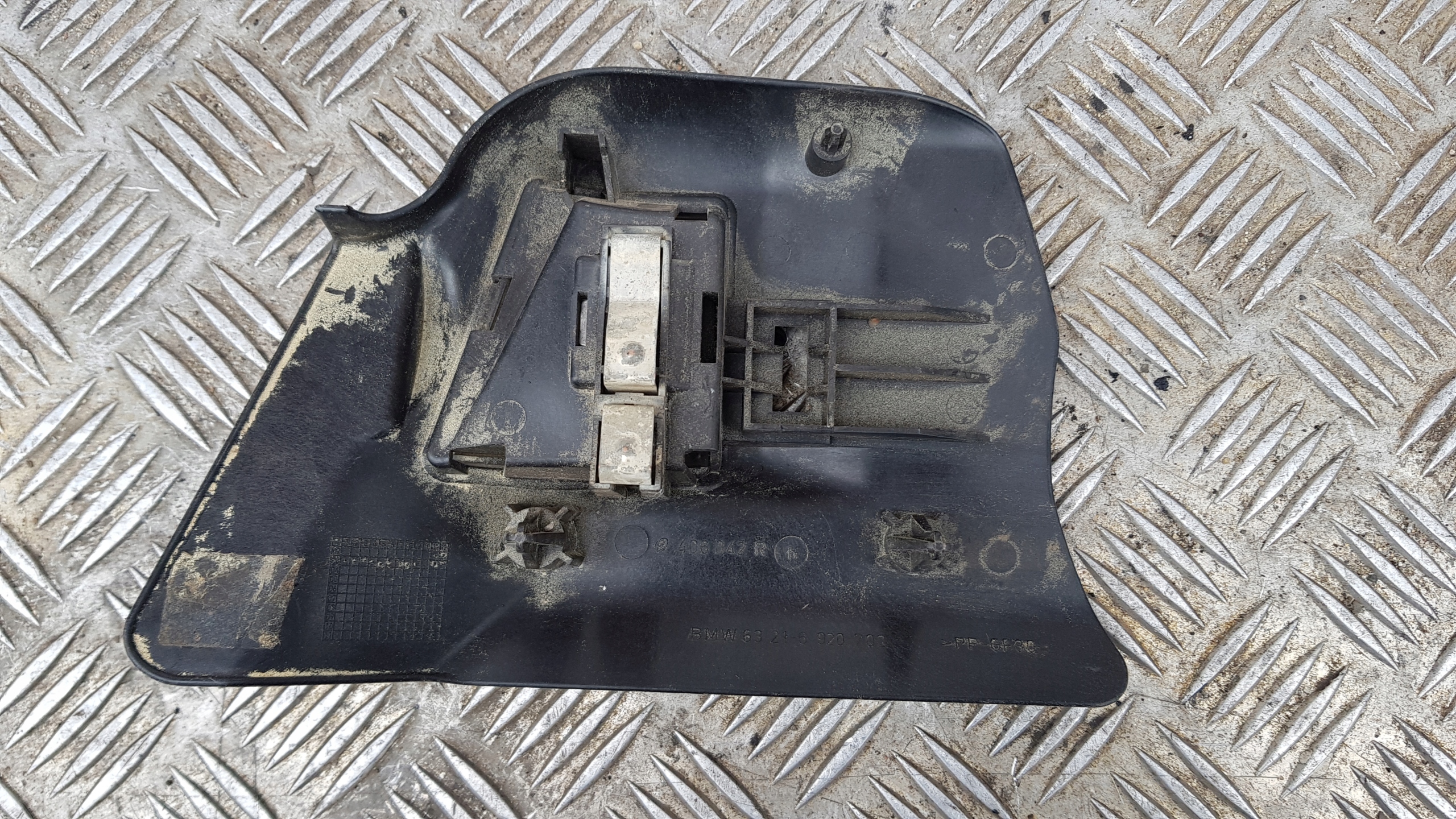 BMW 3 E46 coupe light housing right rear part 6920702