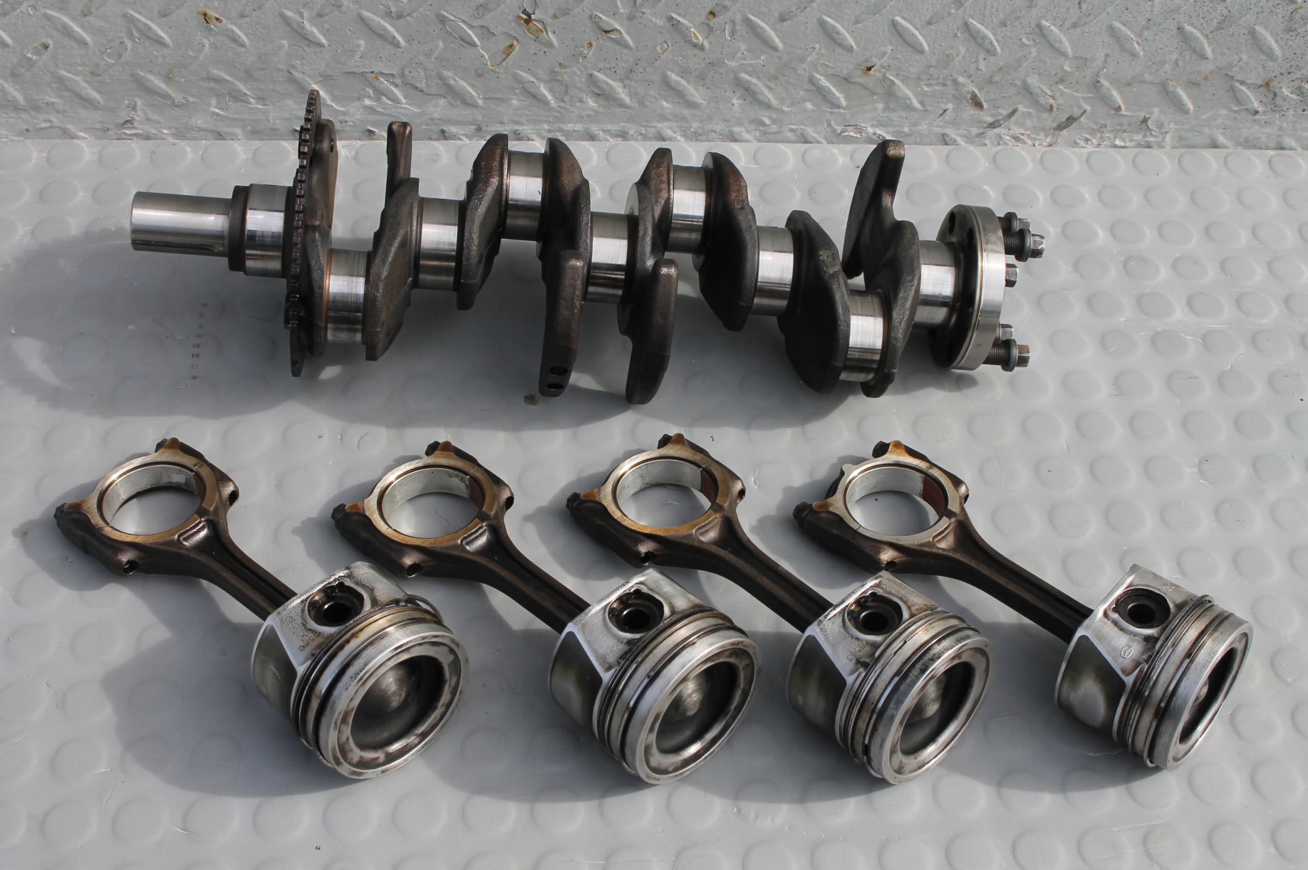 BLOK SILNIKA DÓŁ WAŁ TŁOKI S5 MAZDA CX-3 1.5 SKYACTIV-D 14-21 Typ samochodu Samochody osobowe