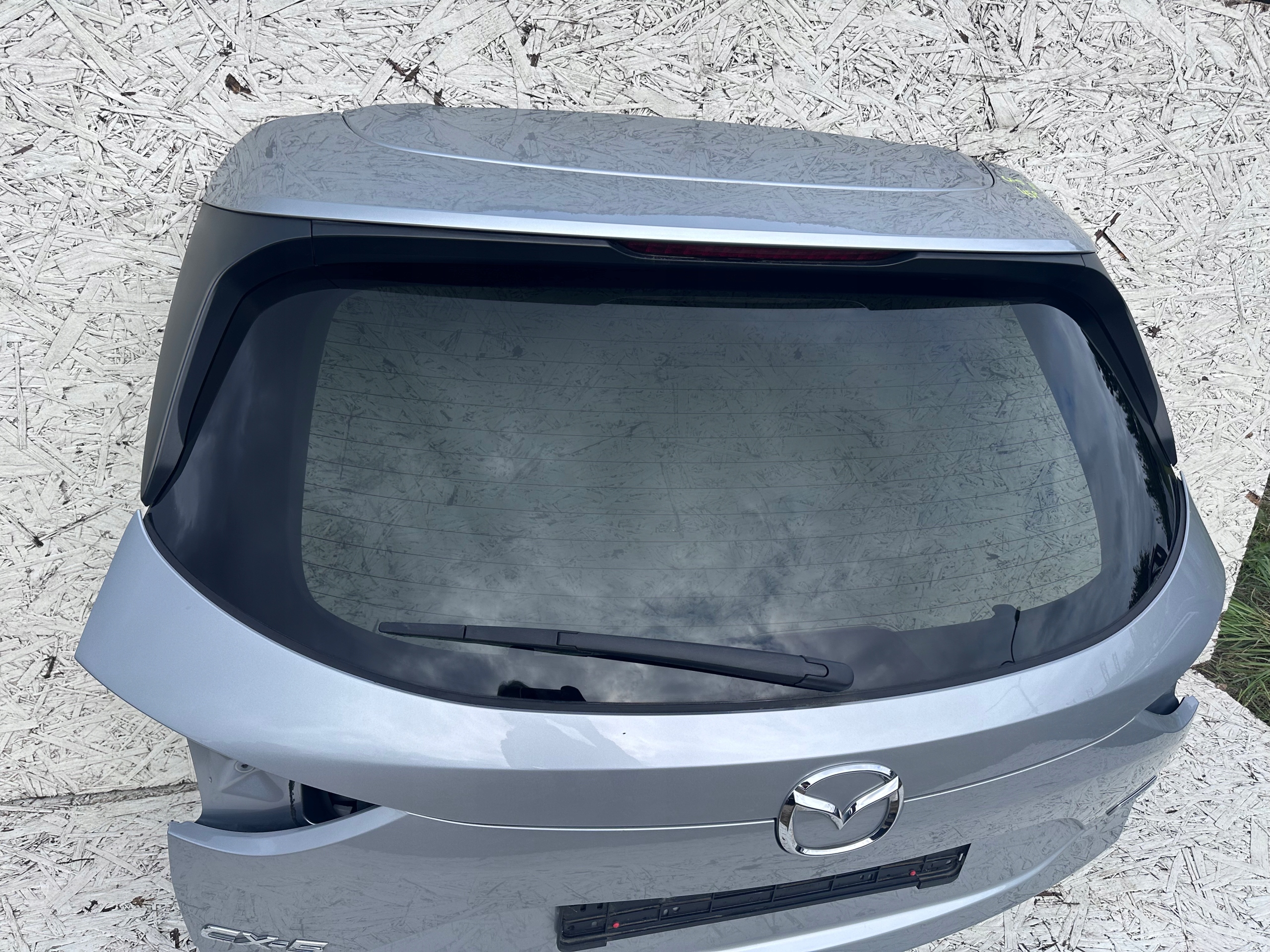 CX-5 II KLAPA TYŁ TYLNA SZYBA SREBRNA 45P Numer katalogowy części CX-5 II KLAPA TYŁ TYLNA SZYBA SREBRNA 45P