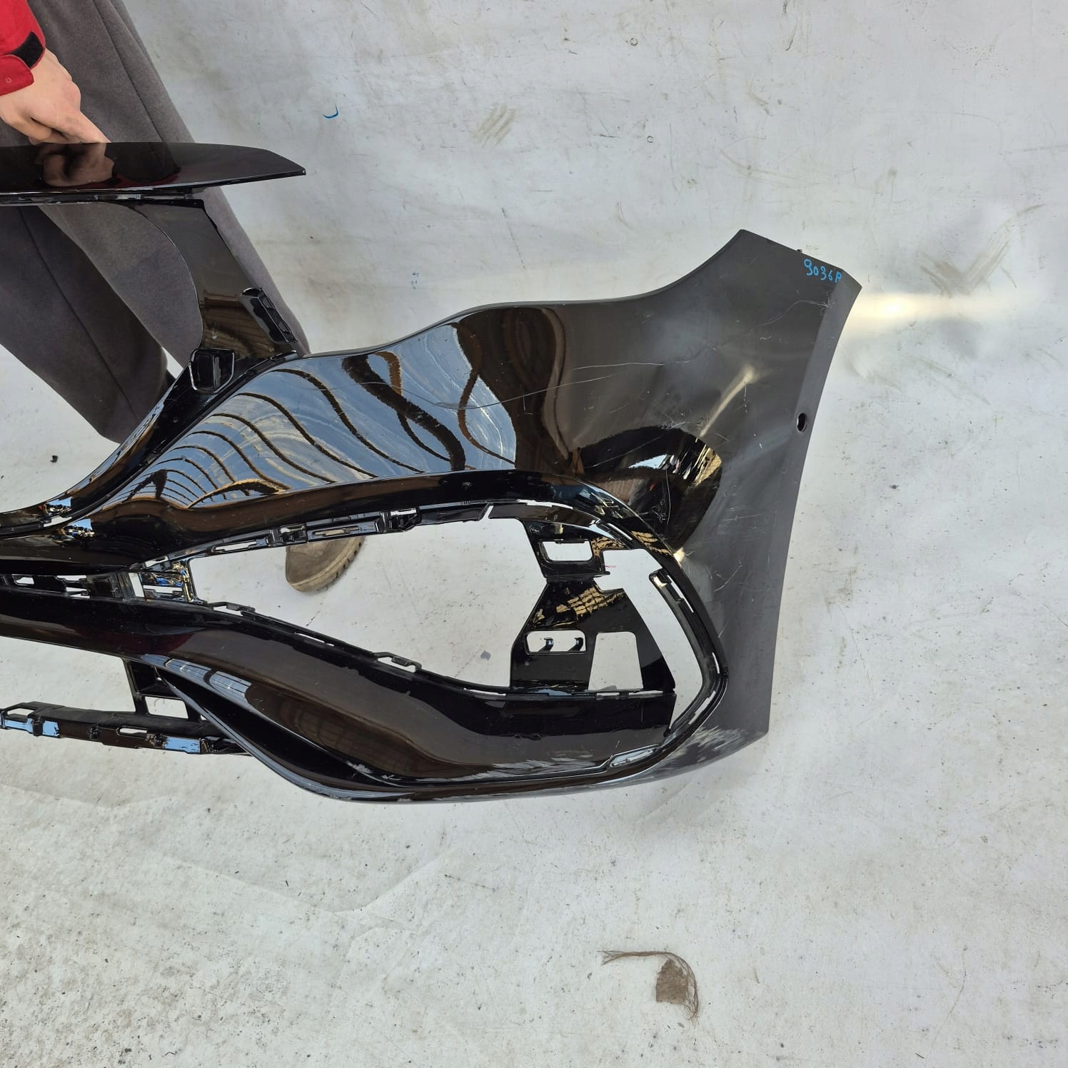 MERCEDES E-KLASA W214 AMG 23-> bumper front front PDC