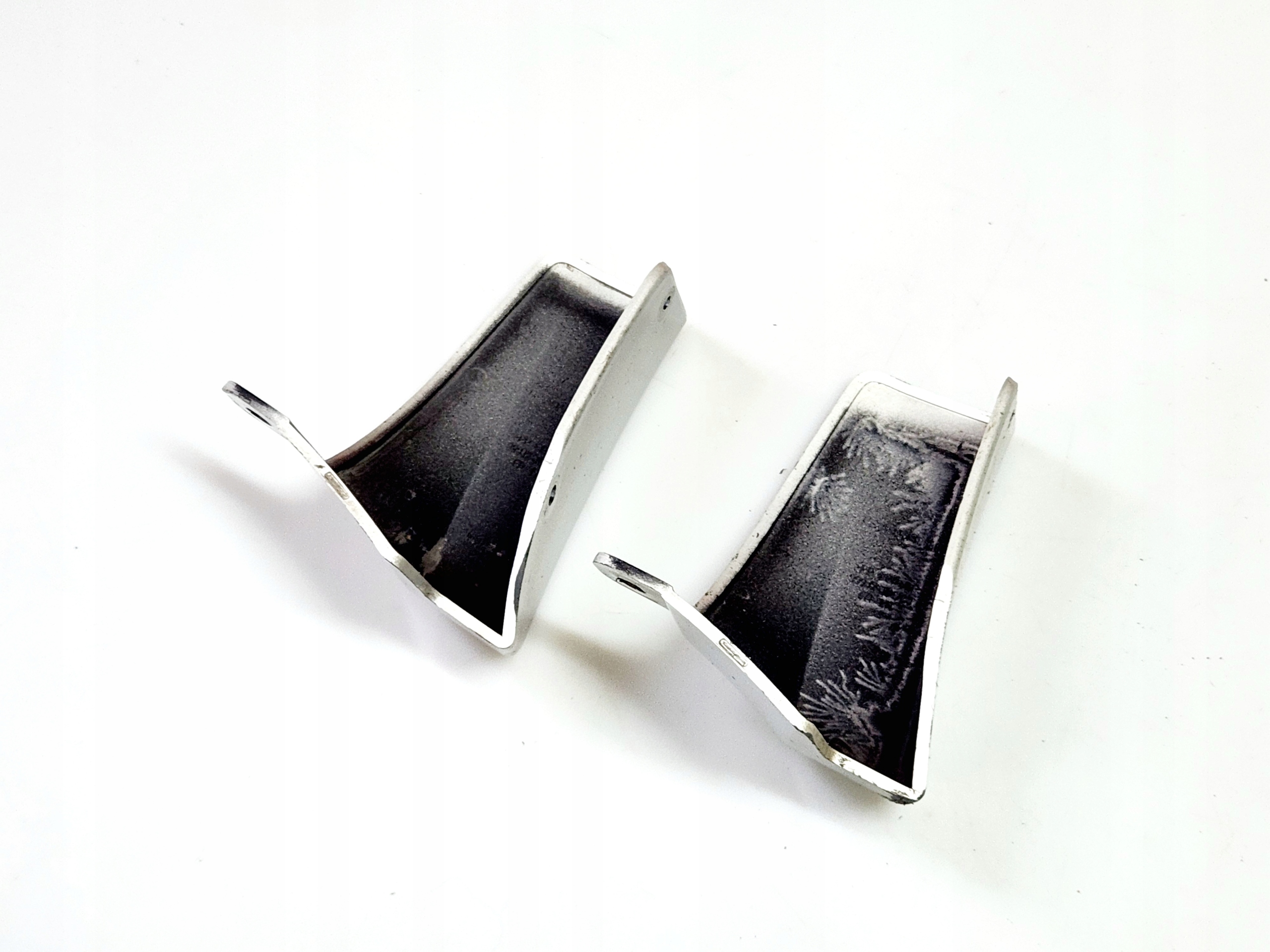 left mudguard flap front cover of the threshold INFINITI G37 COUPE OE