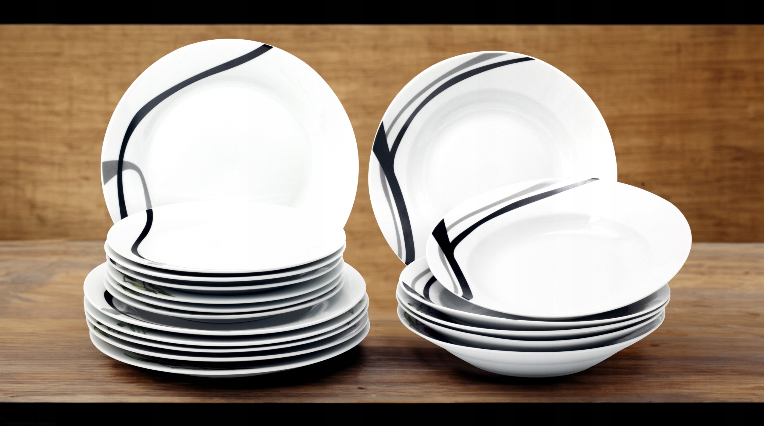 Serwis talerzy zestaw komplet OBIADOWY 18 el 6 osób zdobiony ze wzorem Liczba osób 6