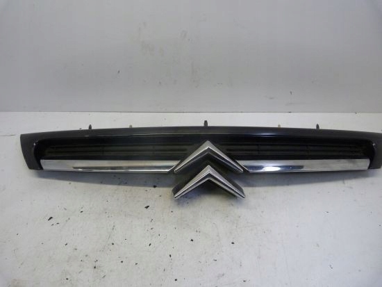 решетка радиатора перед CITROEN C8 2.0