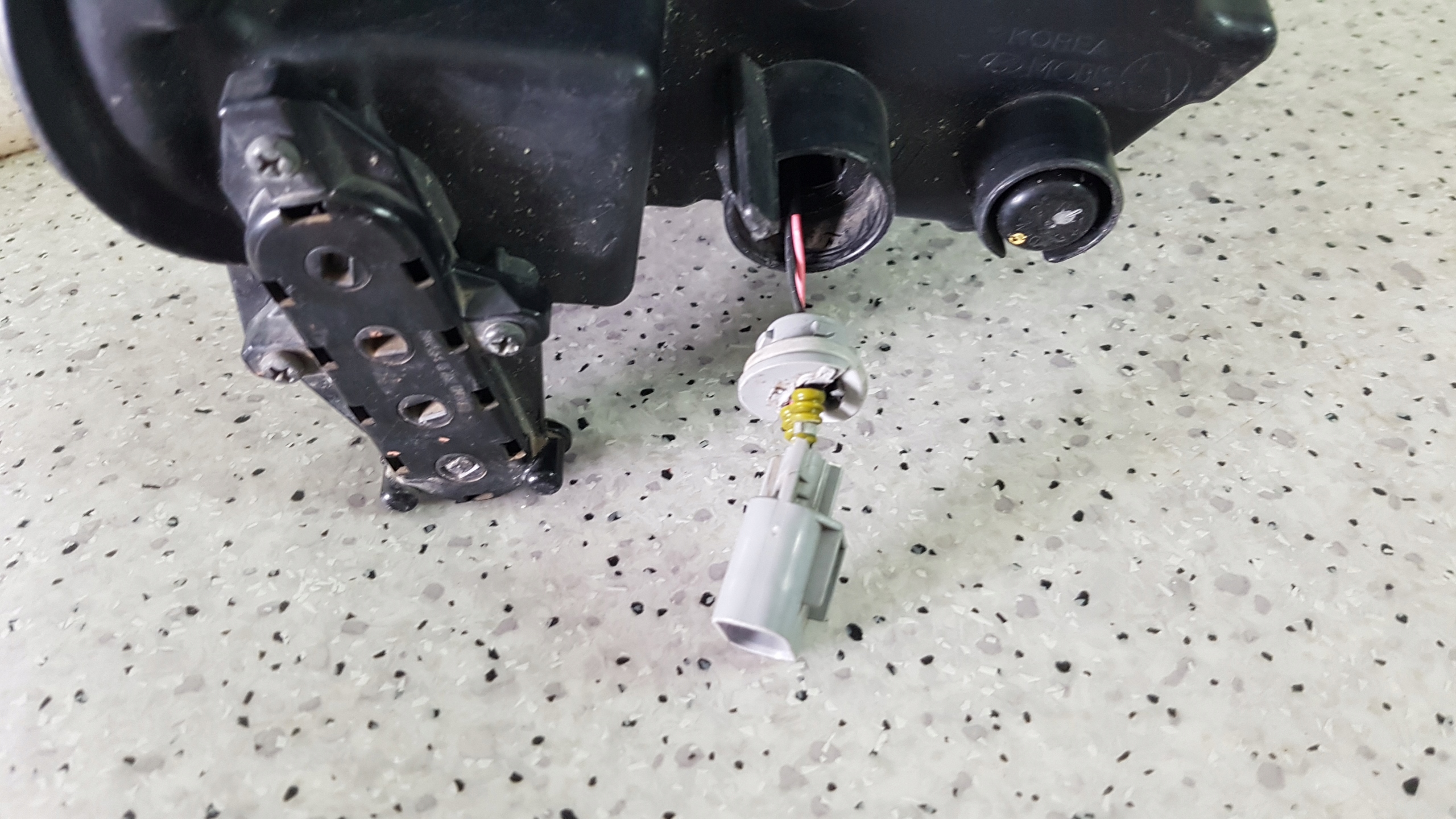 HYUNDAI SANTA FE SANTAFE 4 IV 2019 - left light LED DRL 2681