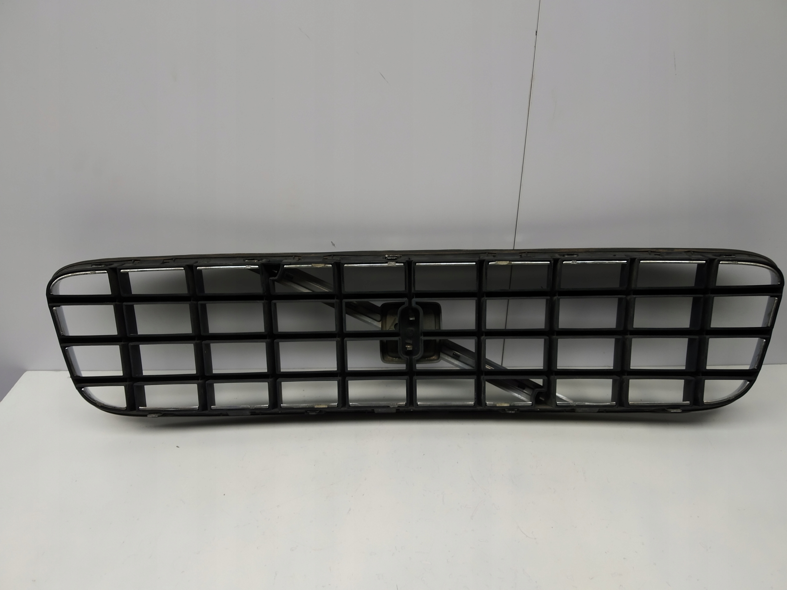02-06r Volvo Xc90 front PREKLADgrill front bonnets original OM 8620641 before lift