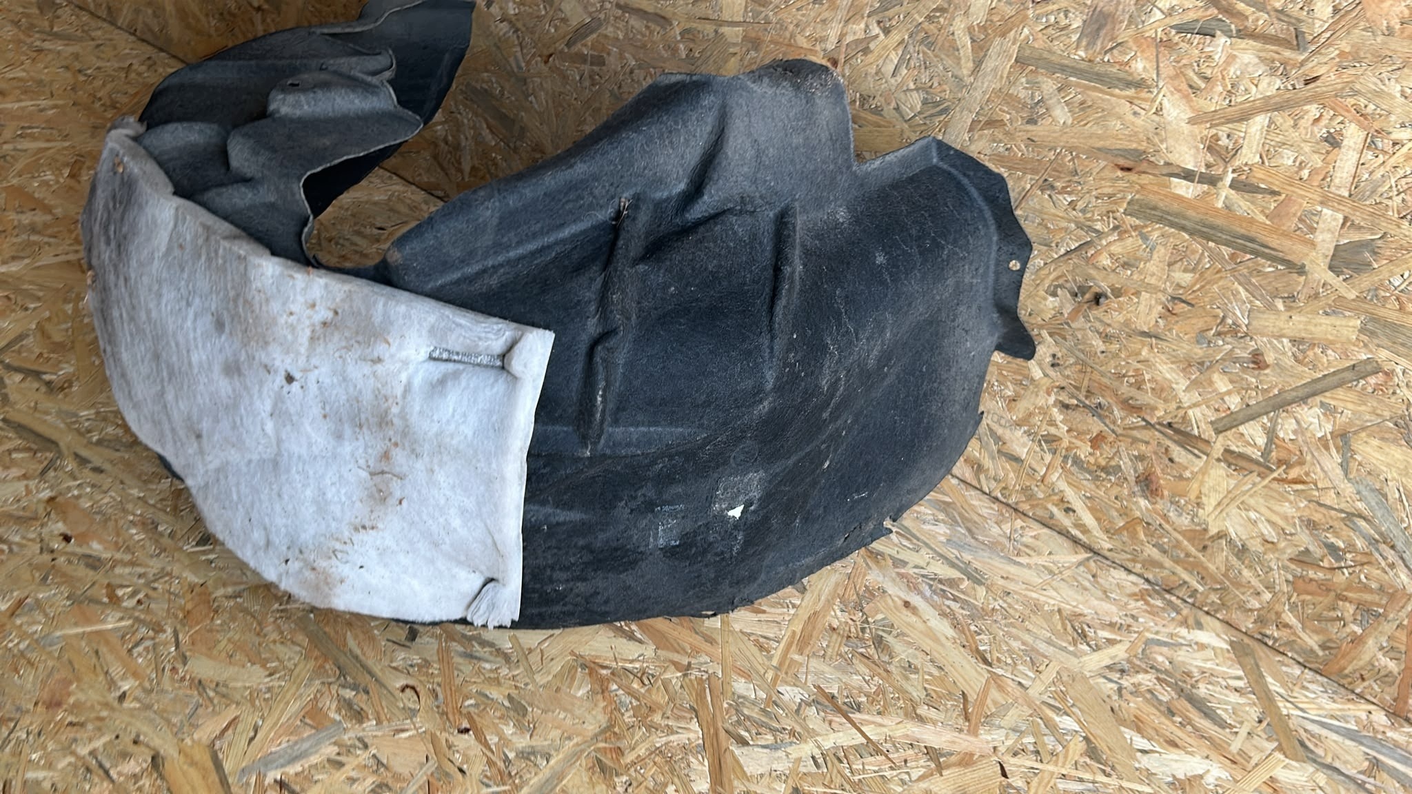 mudguard left left rear part rear. VW ARTEON 17