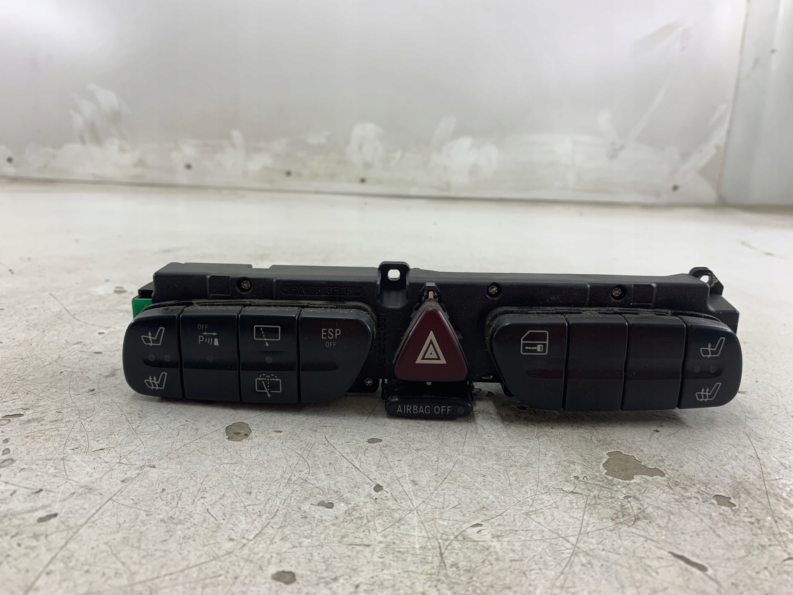 MERCEDES W203 schalter PANEL des warnblickschalters sitze PDC A2038218758