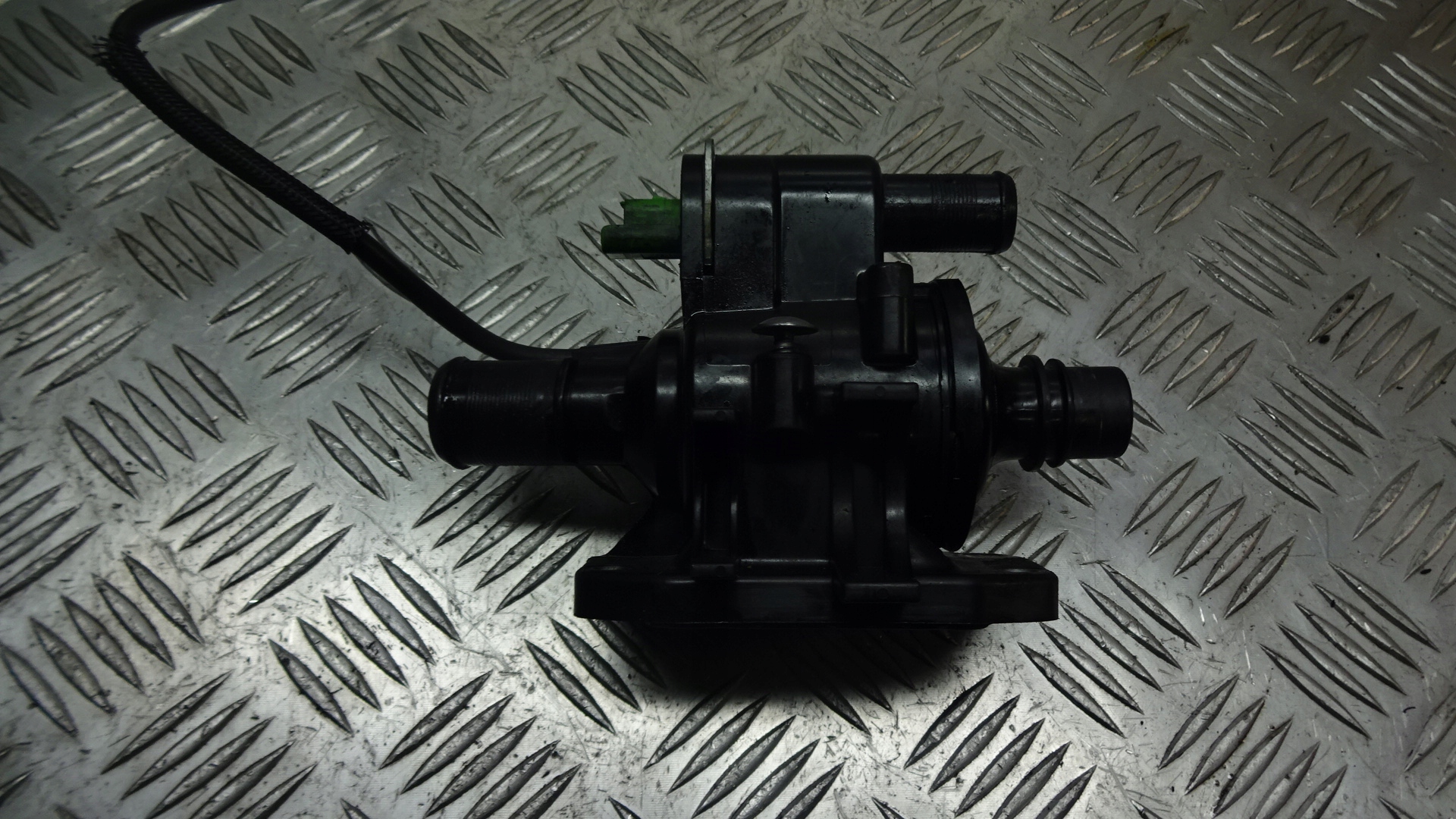 OBUDOWA TERMOSTATU PEUGEOT 206 1.4 HDI Typ samochodu Samochody osobowe