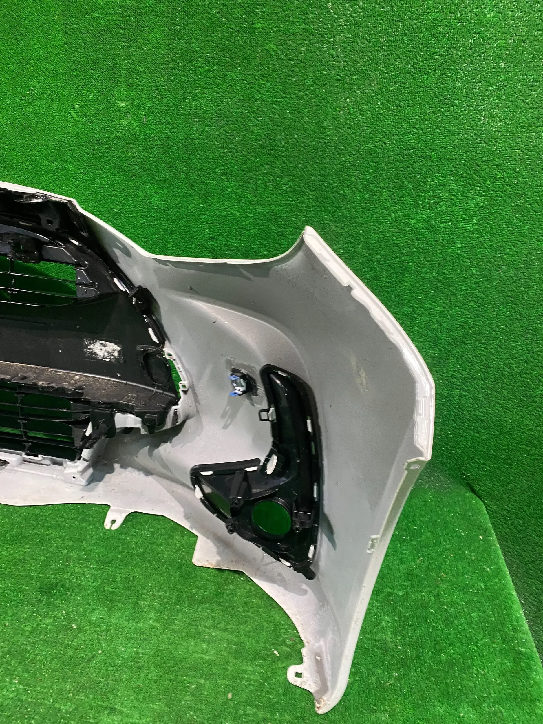 frontstoßstange vorne TOYOTA YARIS IV NR.Z9