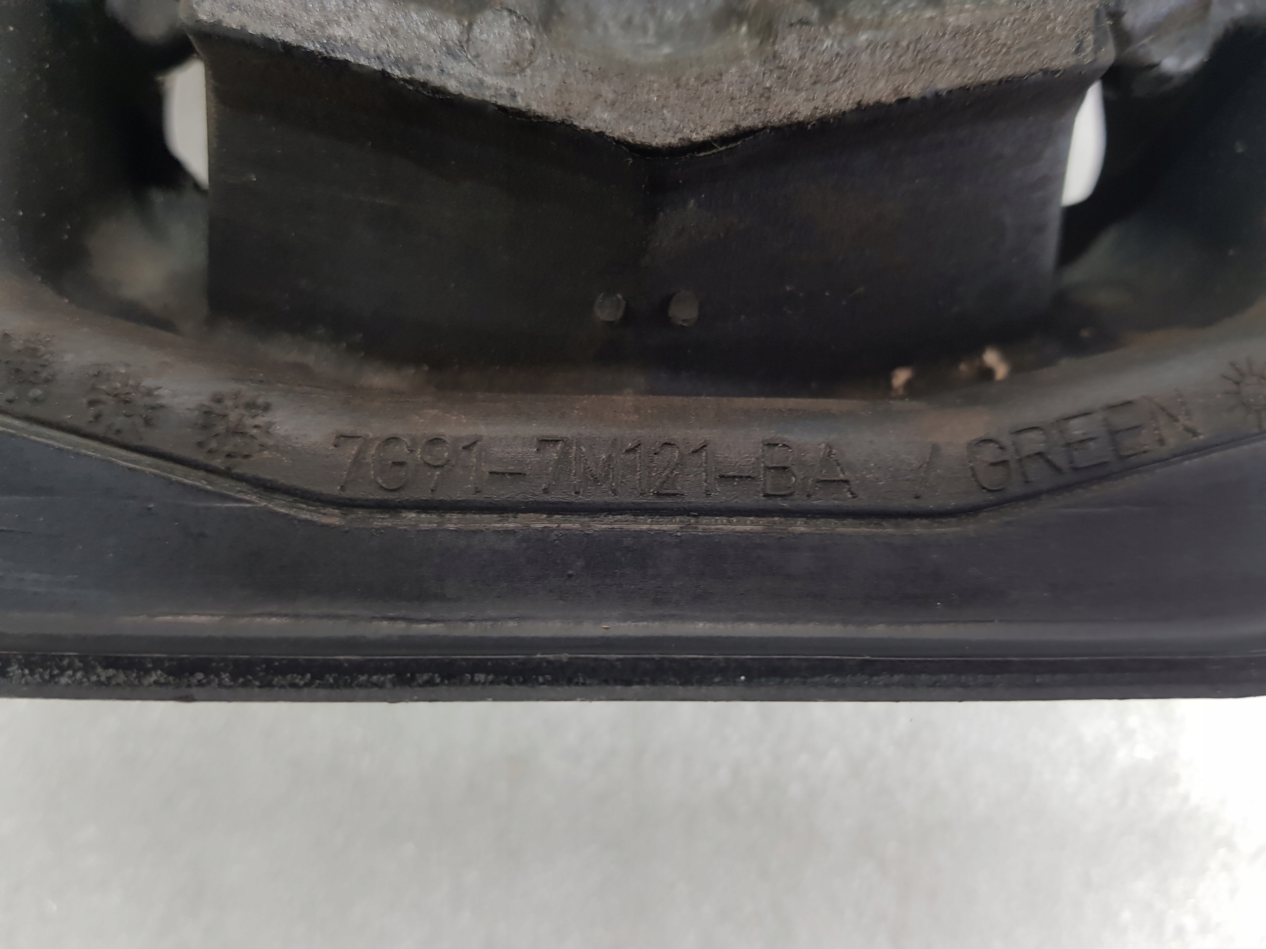 Ford OE 7G91-7M12 лапа подушка Двигателя