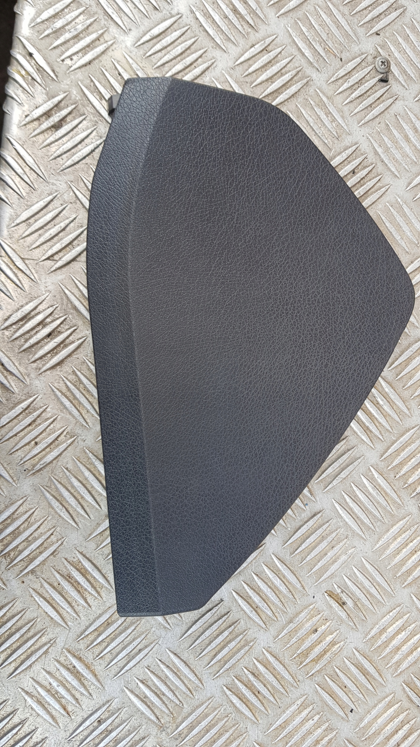 MERCEDES W203 spoiler KOKPITU 2116800378 left