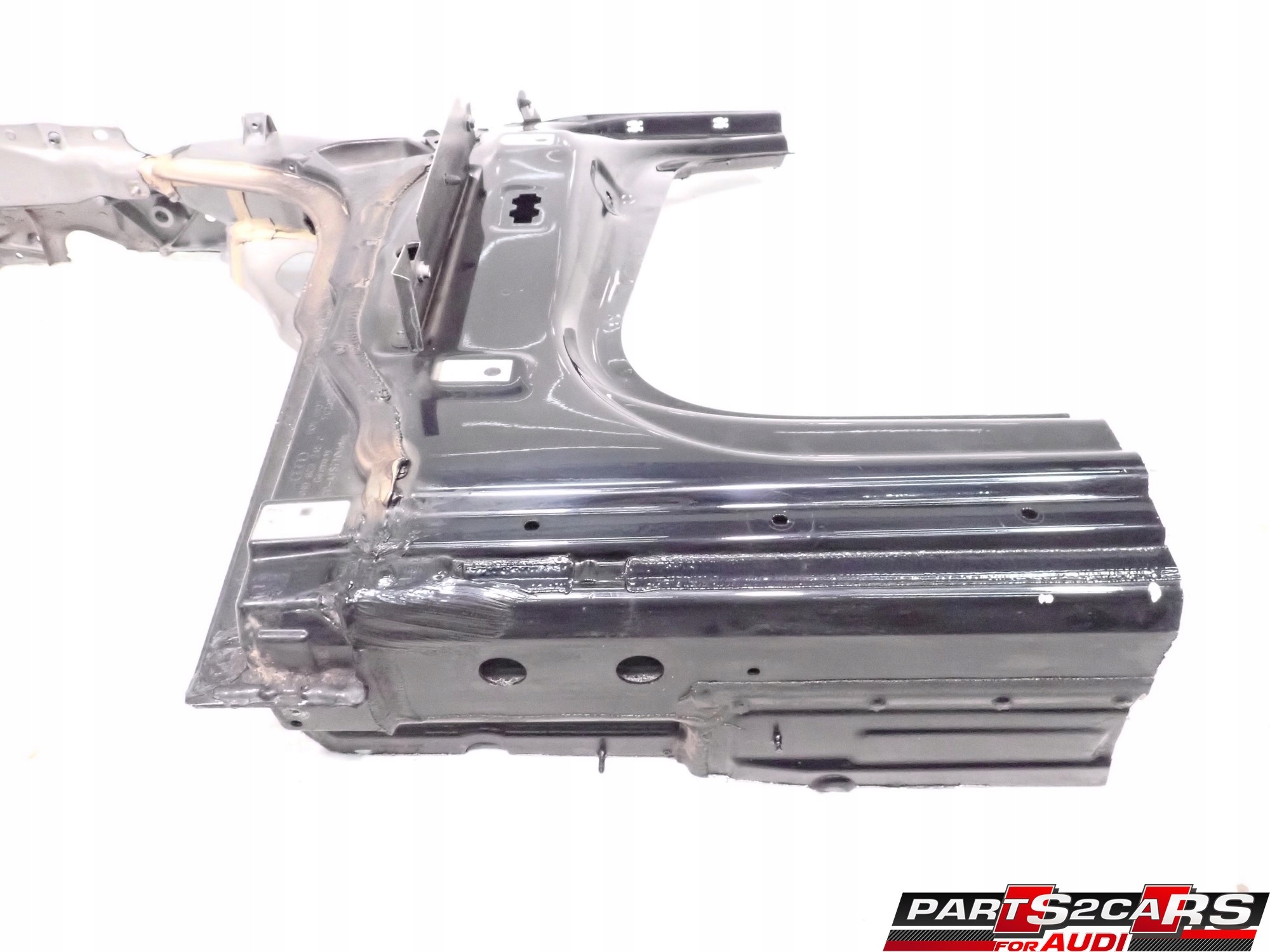 FARTUCH BŁOTNIKA ĆWIARTKA LEWA PRZÓD A8 D4 LY9T Producent części Audi OE