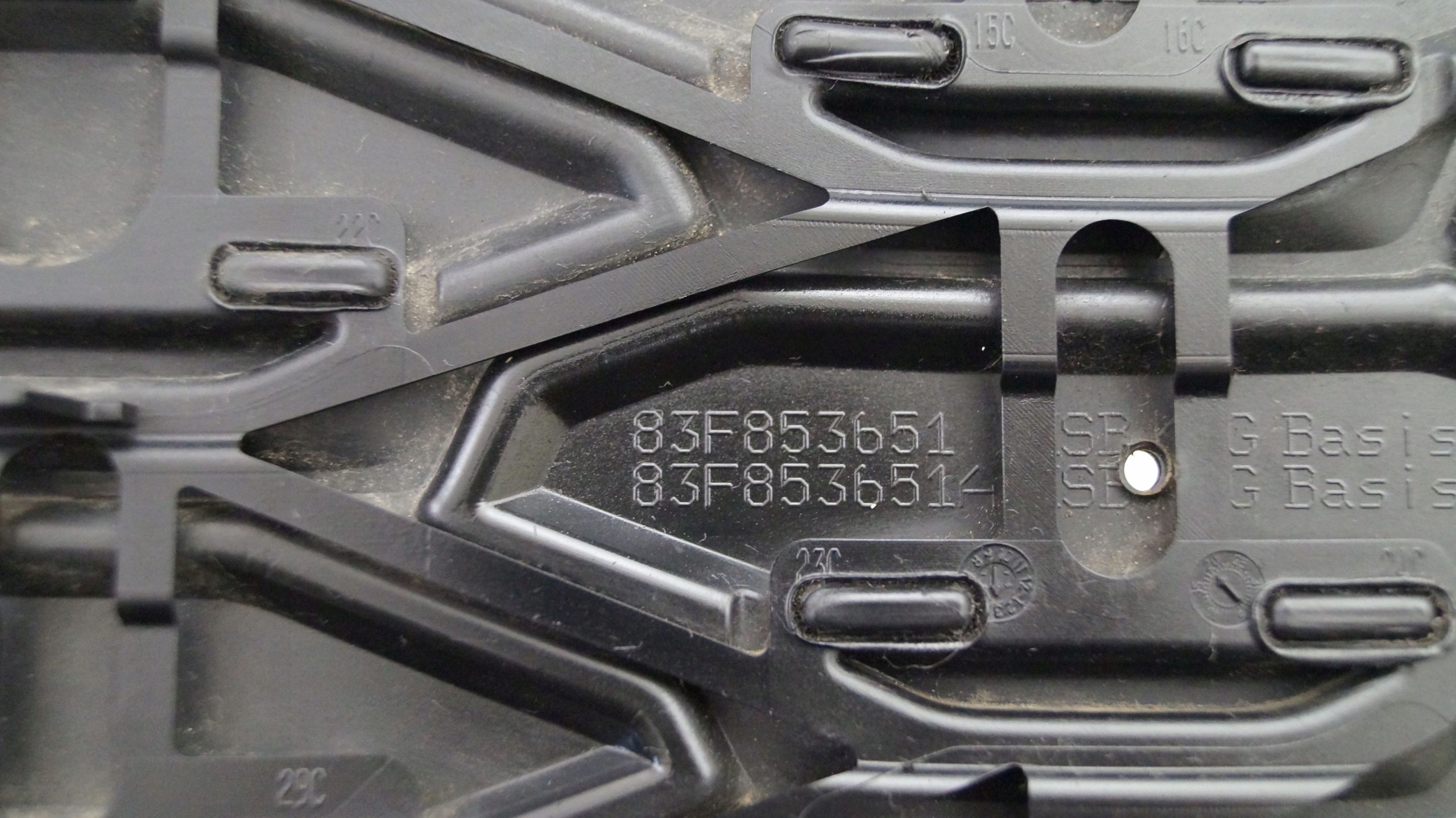 Audi Q3 Kühlergrill FRONTGRILL Kühlergitter 83F853651AK - Thumbnail 3