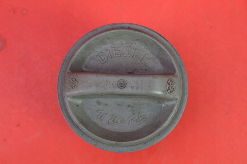 KOREK WLEWU PALIWA TOYOTA YARIS 1 I 1.4 D-4D 75 KM 03-05